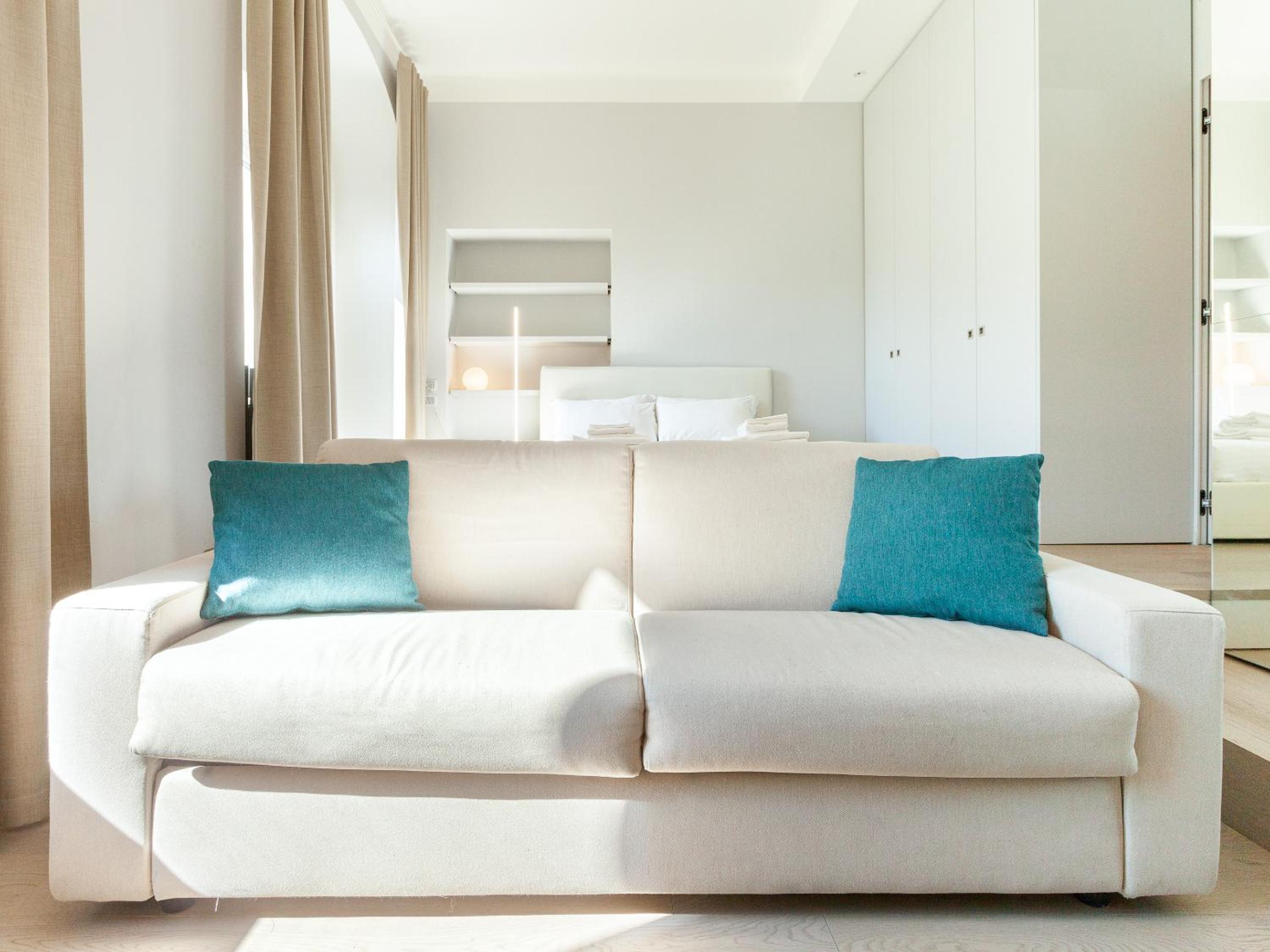 easyhomes-Duomo Suites & Apartments
