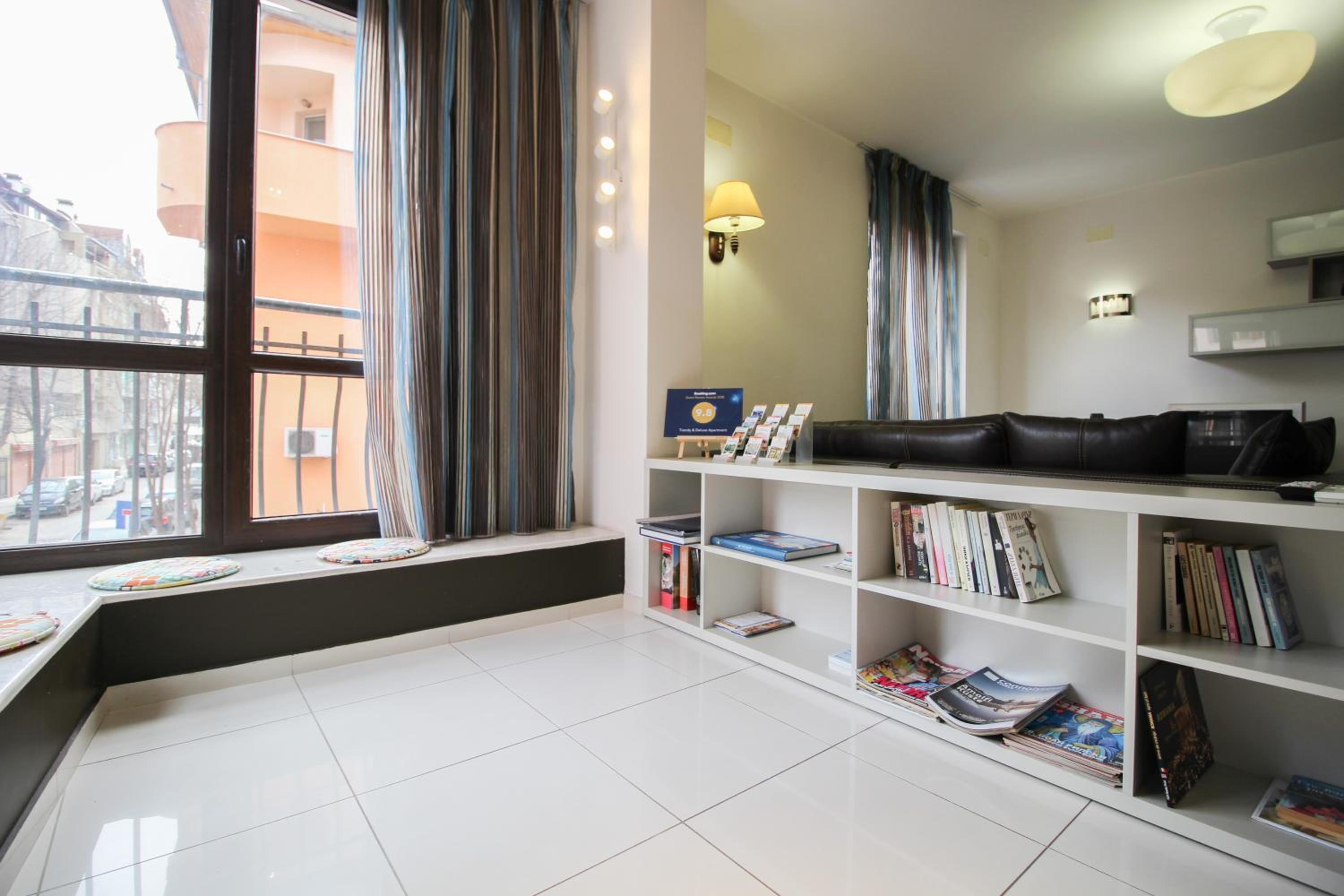 Trendy & Deluxe Apartment by Flat Mаnager view 3