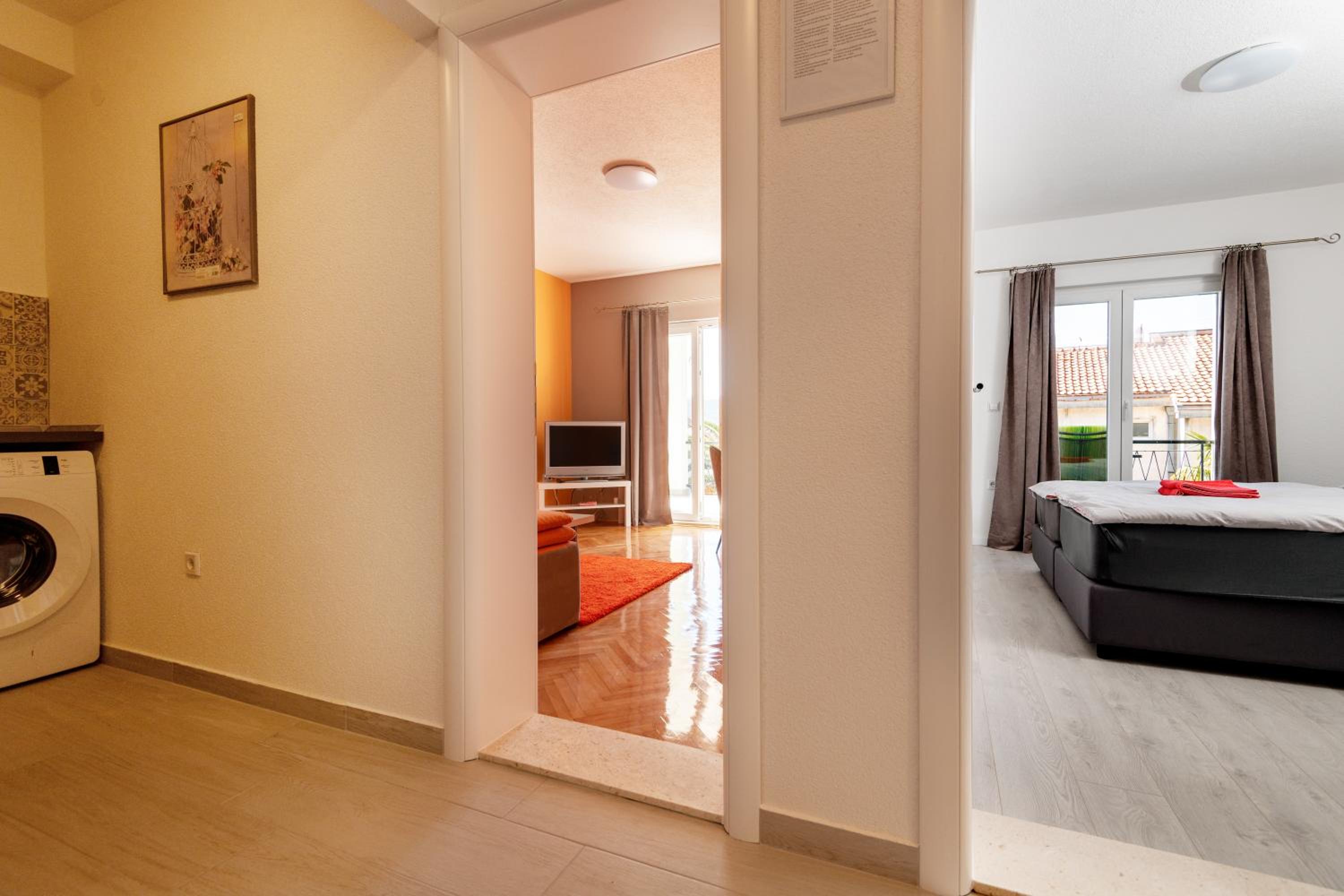 Apartments & rooms Leon