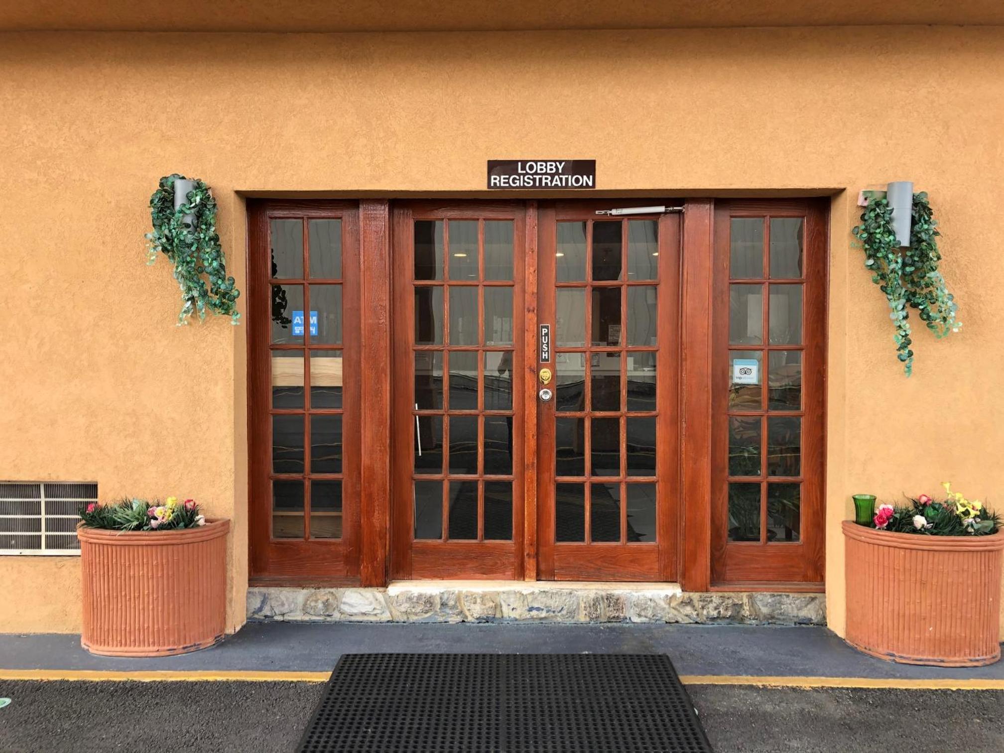Capital inn