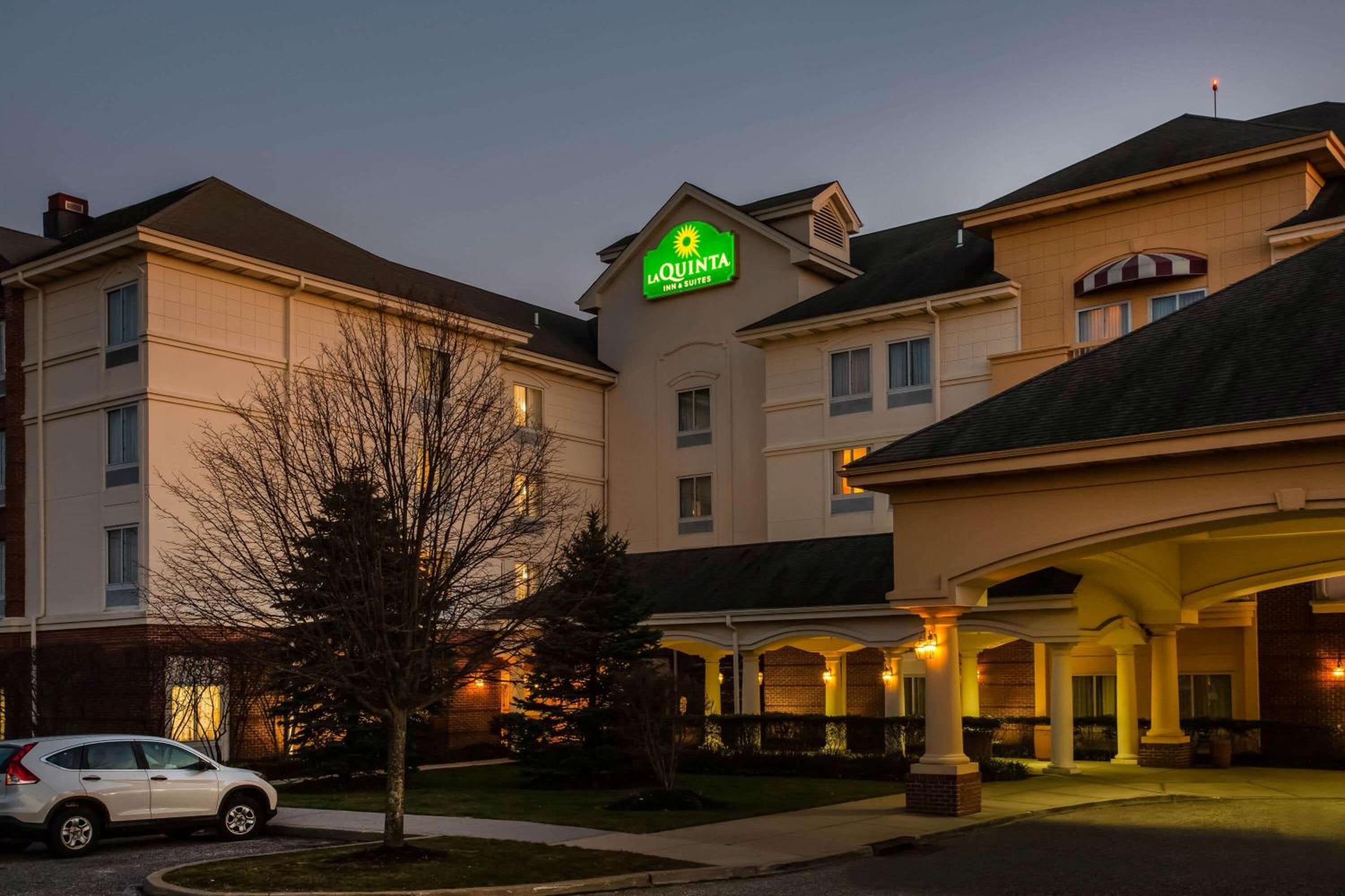 La Quinta by Wyndham Islip - MacArthur Airport - Property Image 34