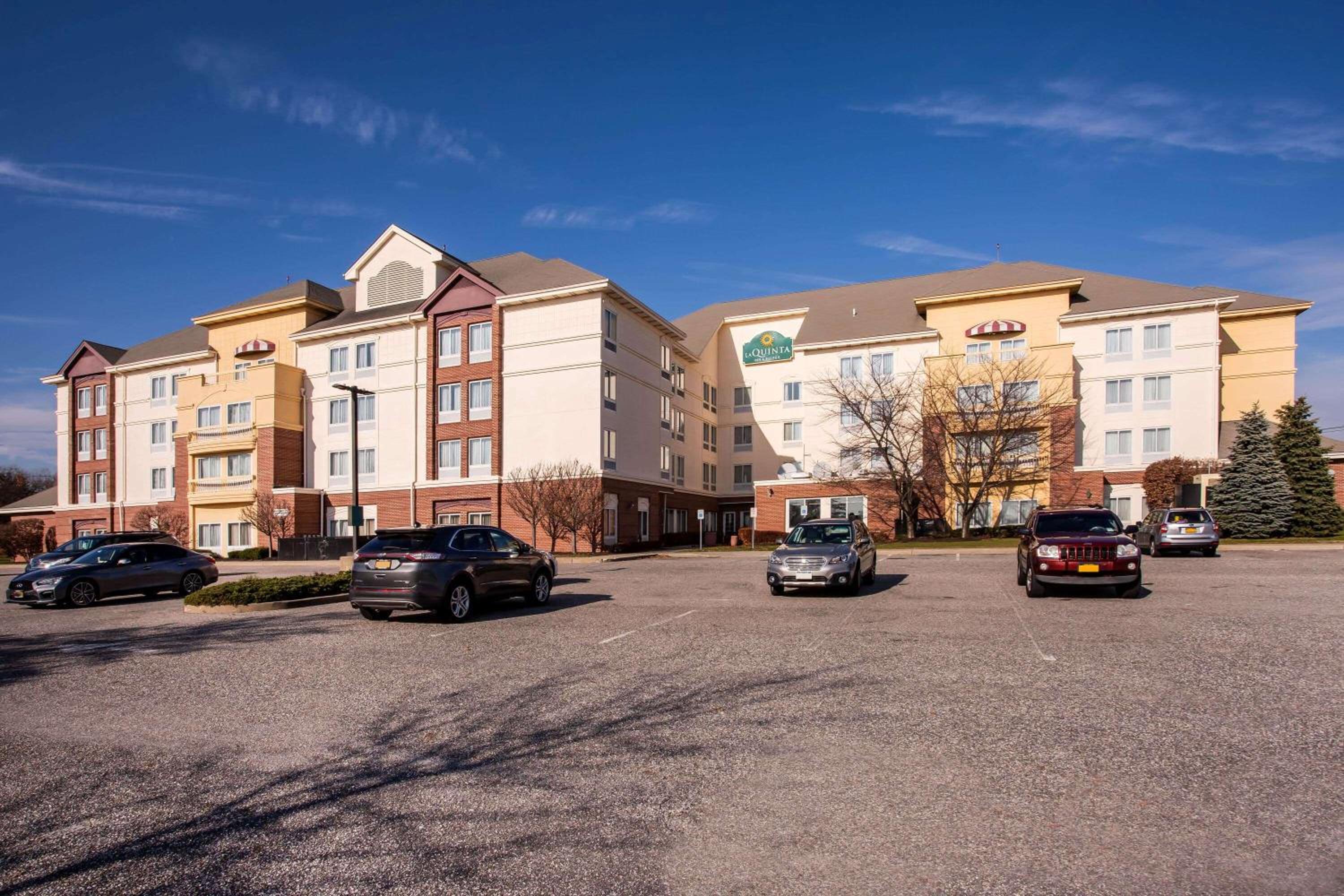 La Quinta by Wyndham Islip - MacArthur Airport - Property Image 35