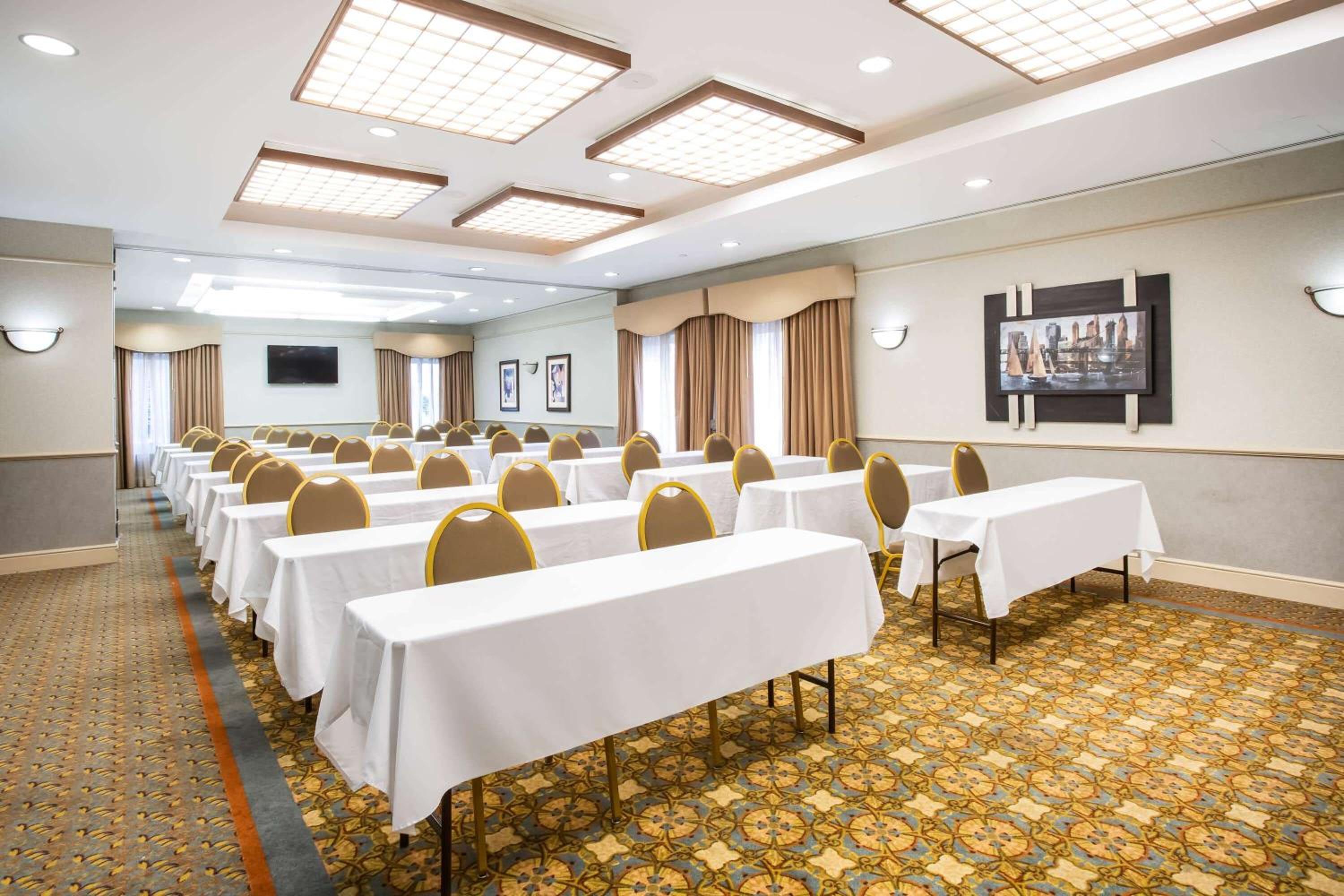 La Quinta by Wyndham Islip - MacArthur Airport - Property Image 26