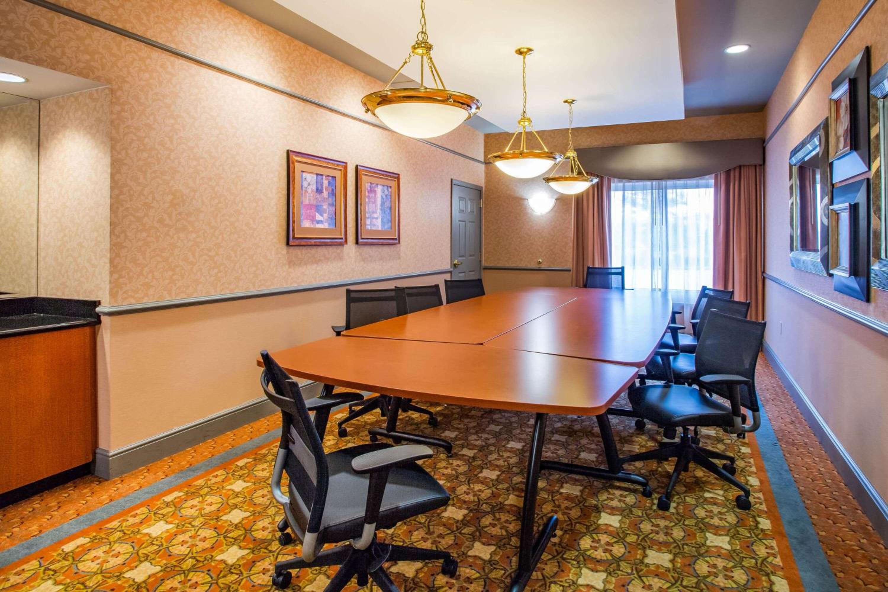 La Quinta by Wyndham Islip - MacArthur Airport - Property Image 18