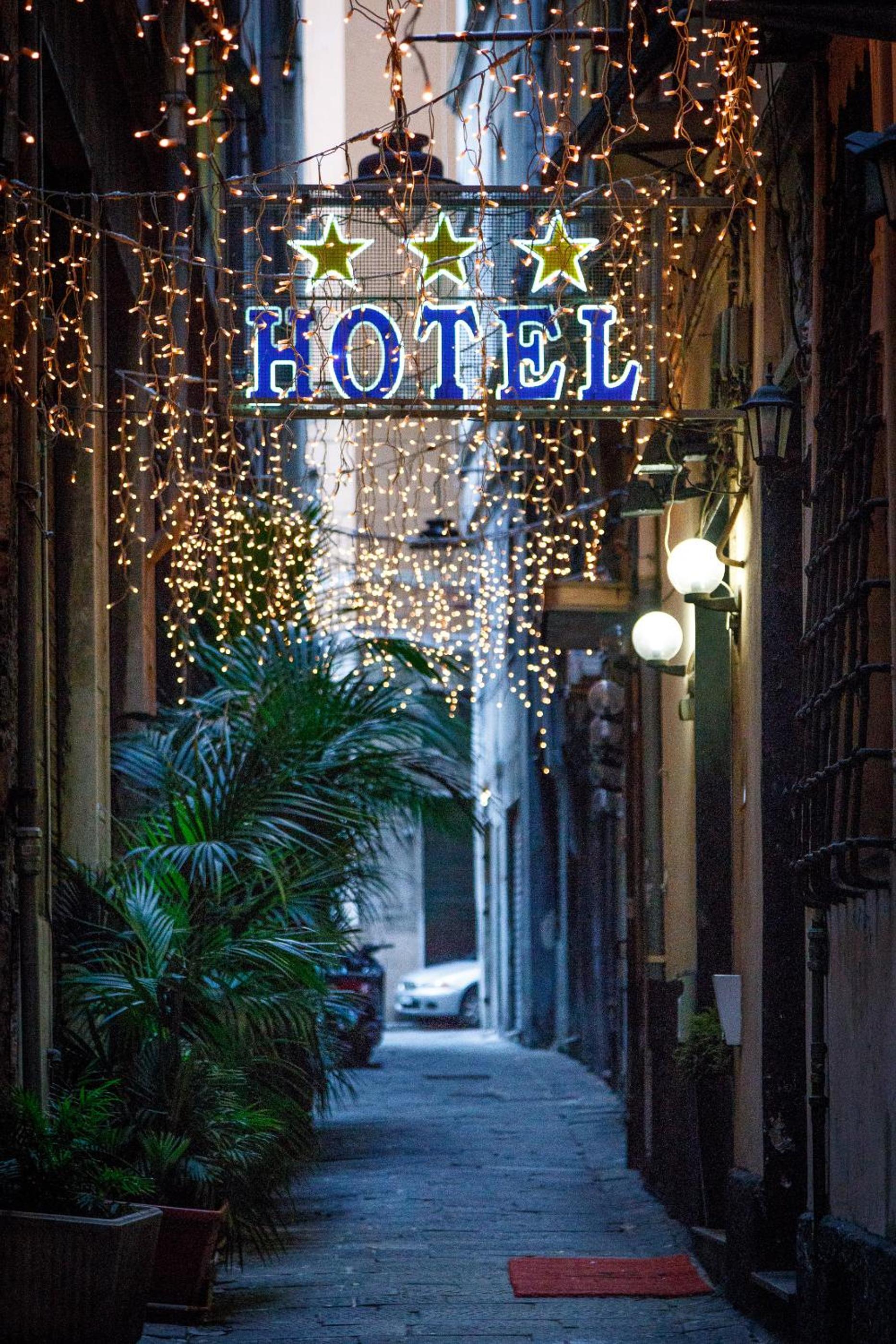 Hotel Veronese - Image 1