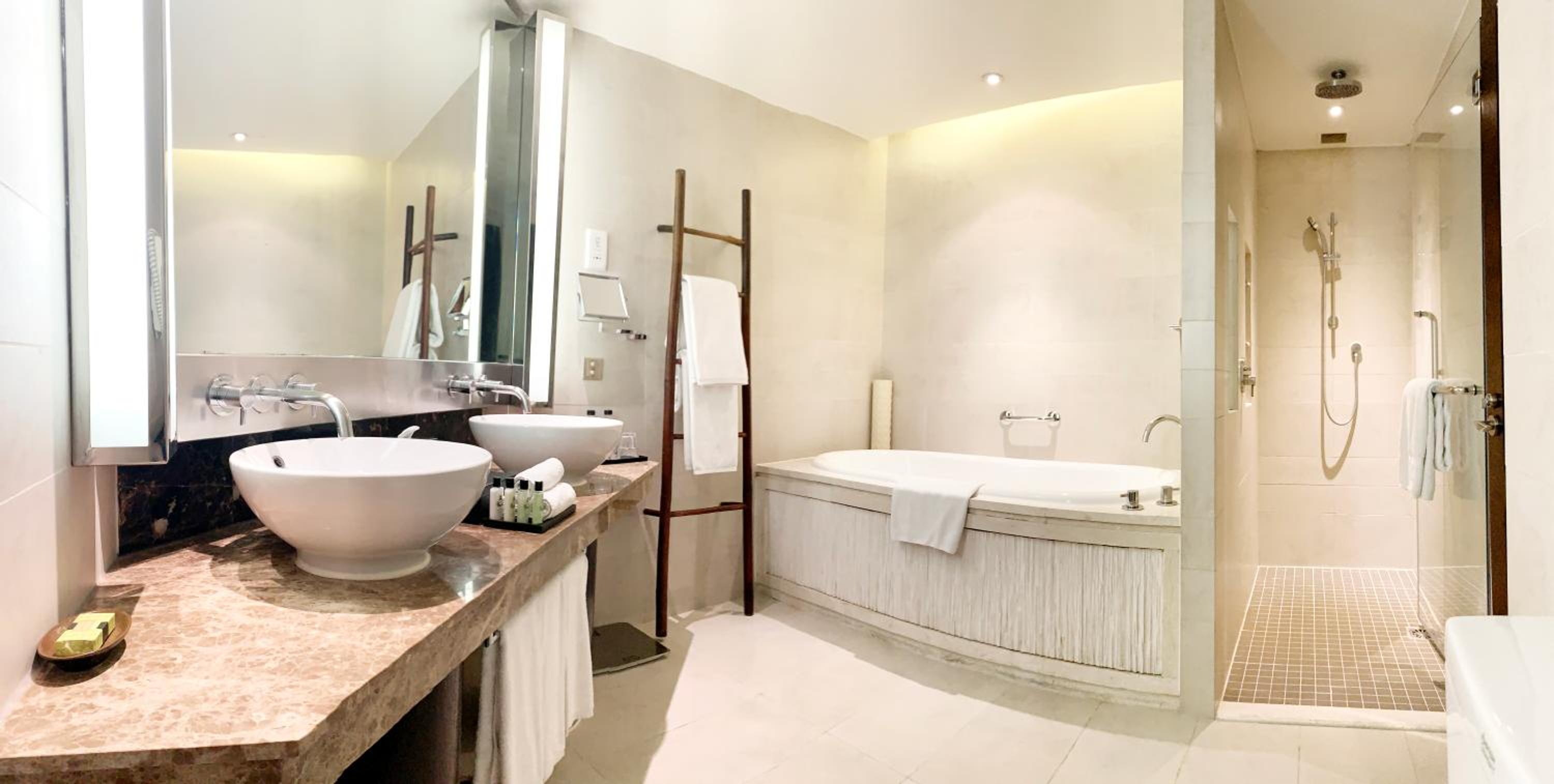 InterContinental Hanoi Westlake by IHG 70
