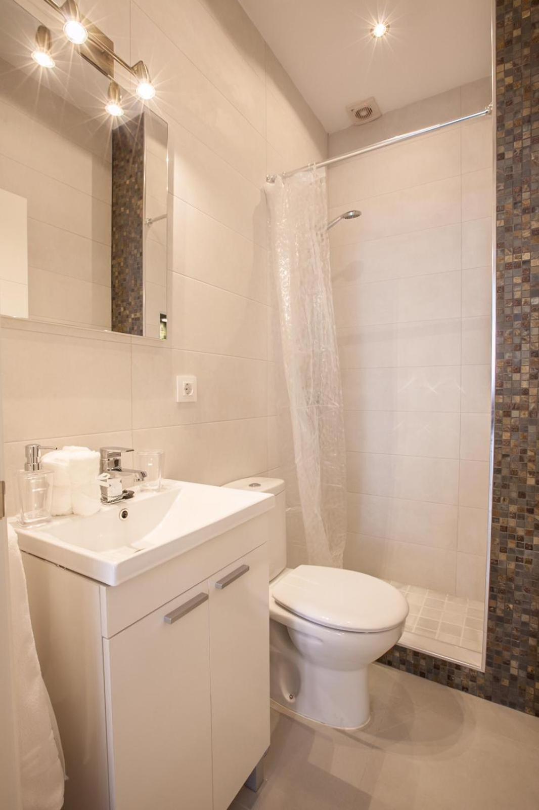 APARTAMENTO CASCO ANTIGUIO ↑ CALIDADES 4 PX 1 BR view 4
