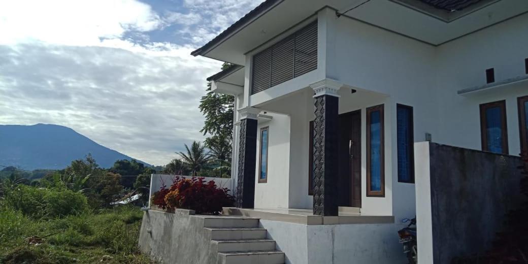 Villa SINGGALANG Syariah view 2