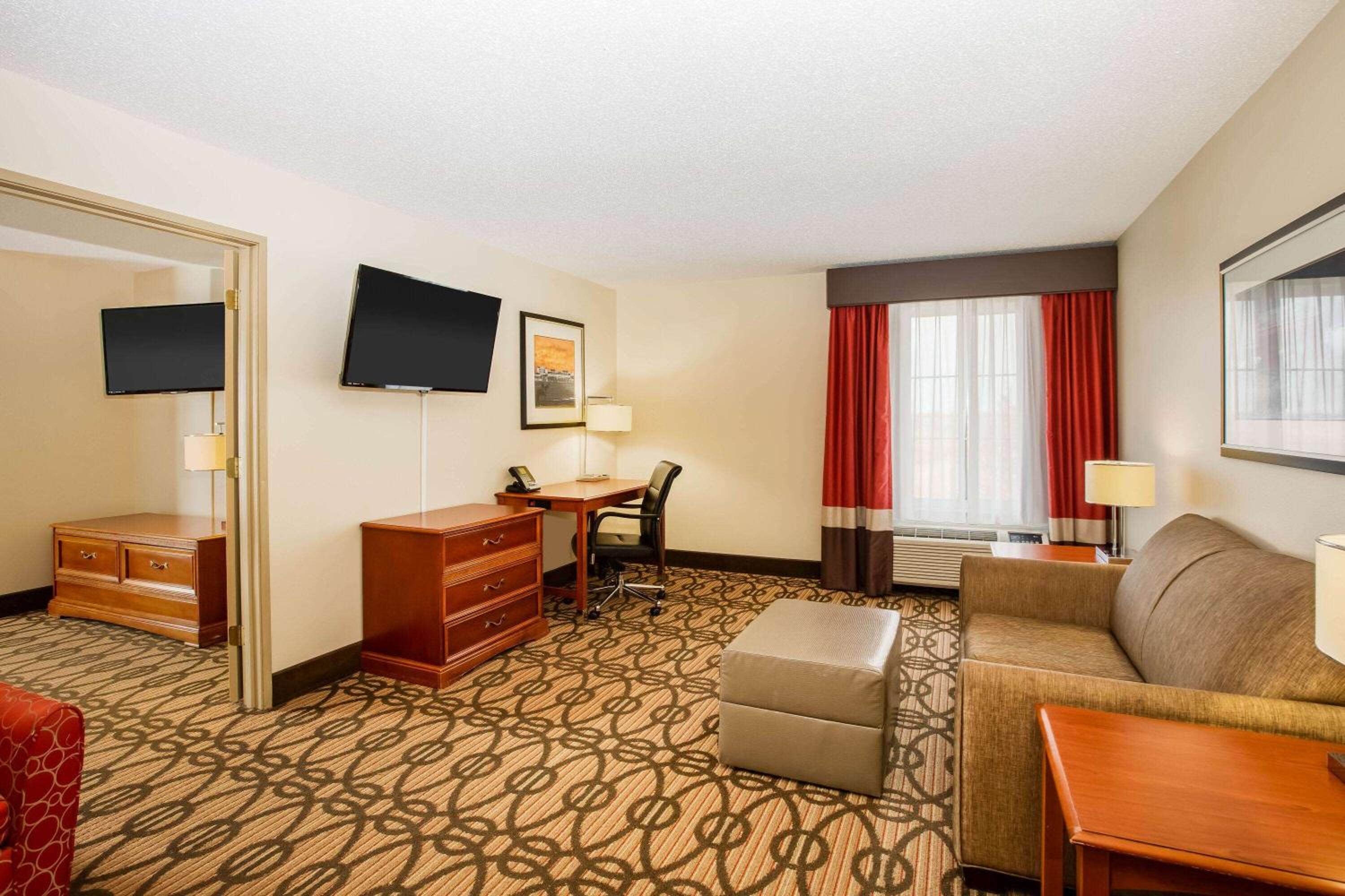 North Platte Vacations - La Quinta by Wyndham North Platte - Property Image 5