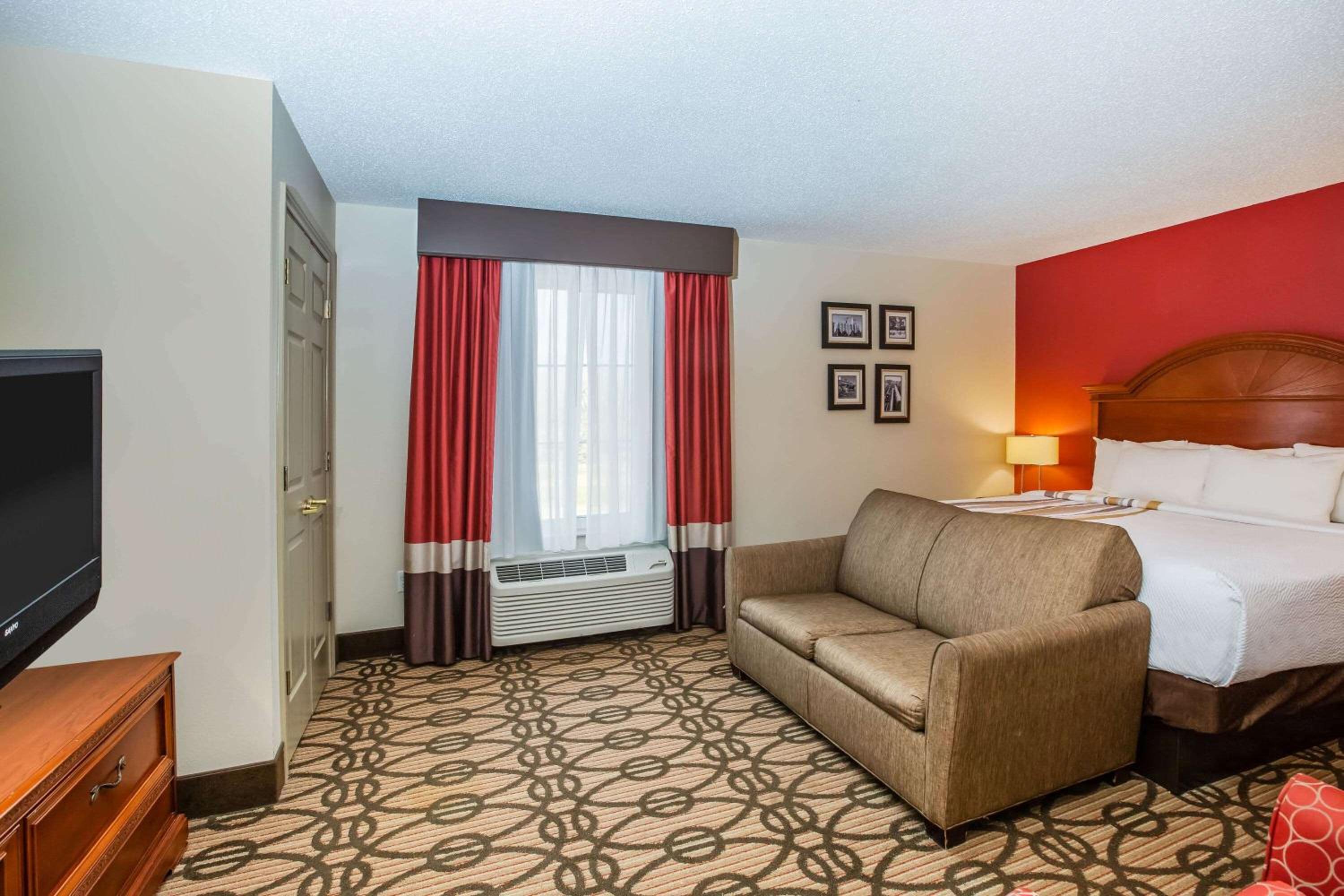 North Platte Vacations - La Quinta by Wyndham North Platte - Property Image 10