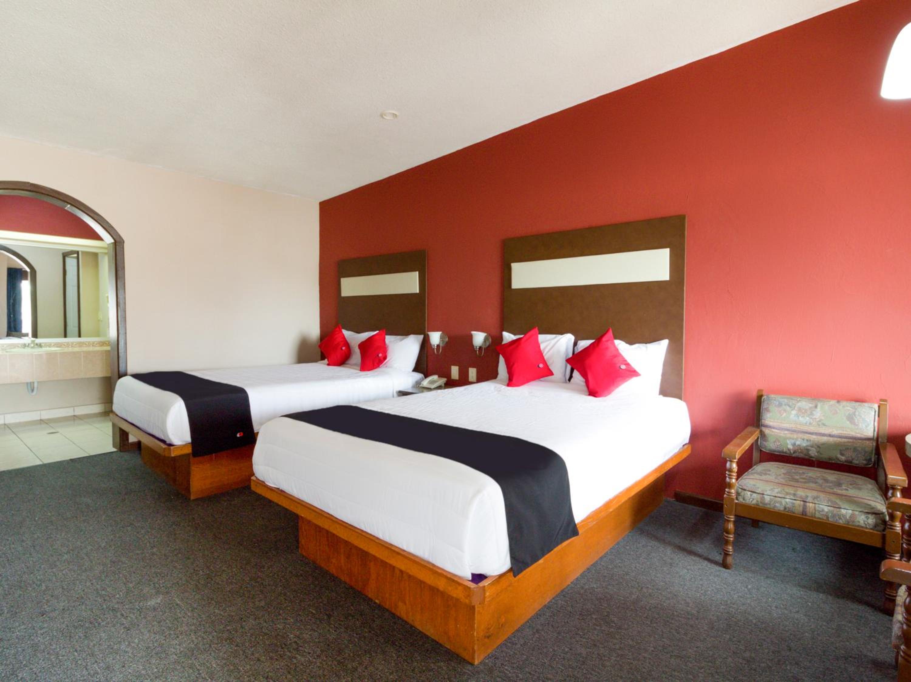 Saltillo Vacations - Hotel La Fuente, Saltillo - Property Image 2