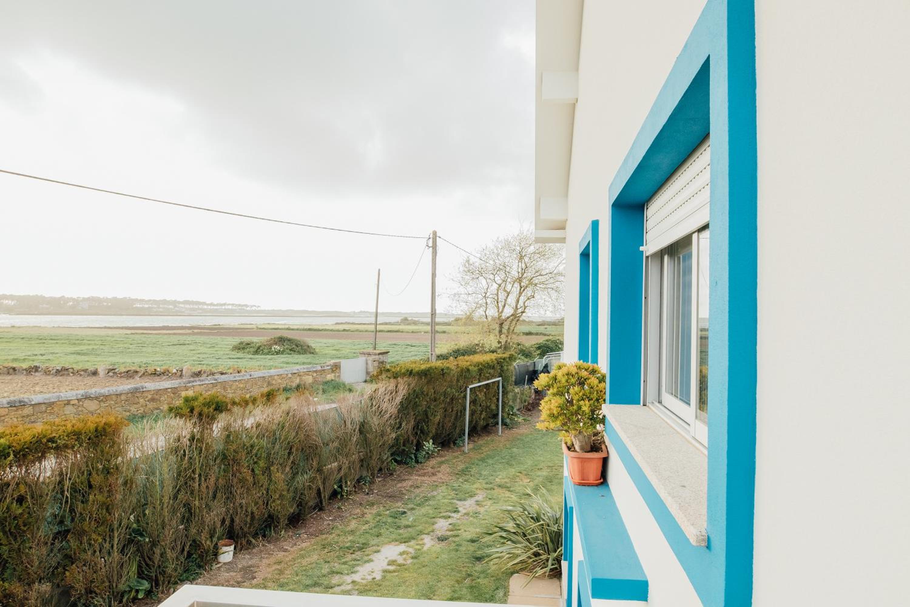 Beachfront Villa In Esposende view 2