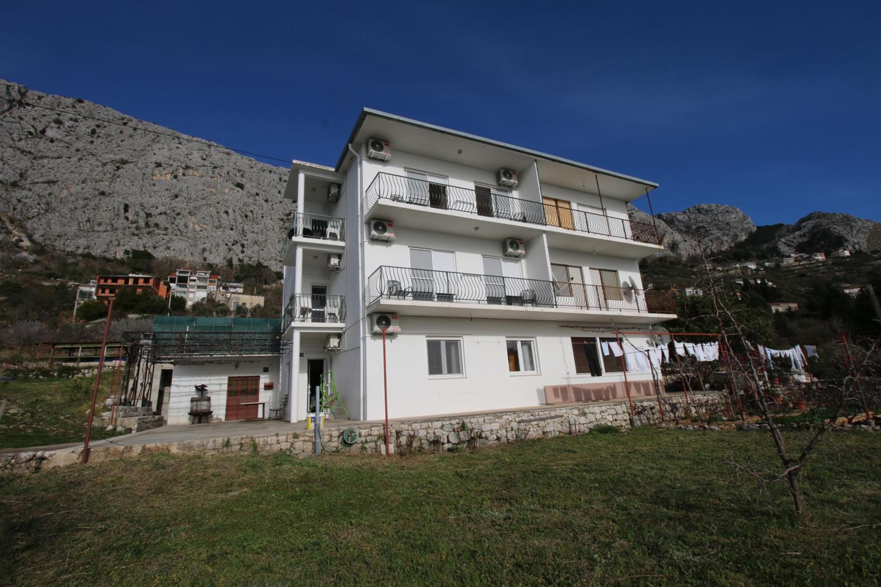 Apartment Cera view 3