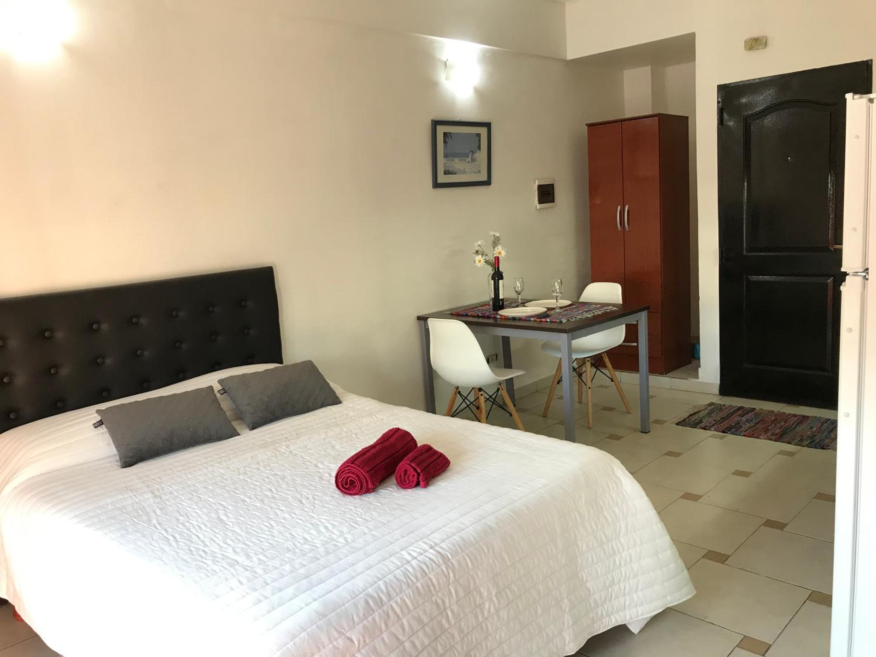 Cares Apartament, Morón, Buenos Aires