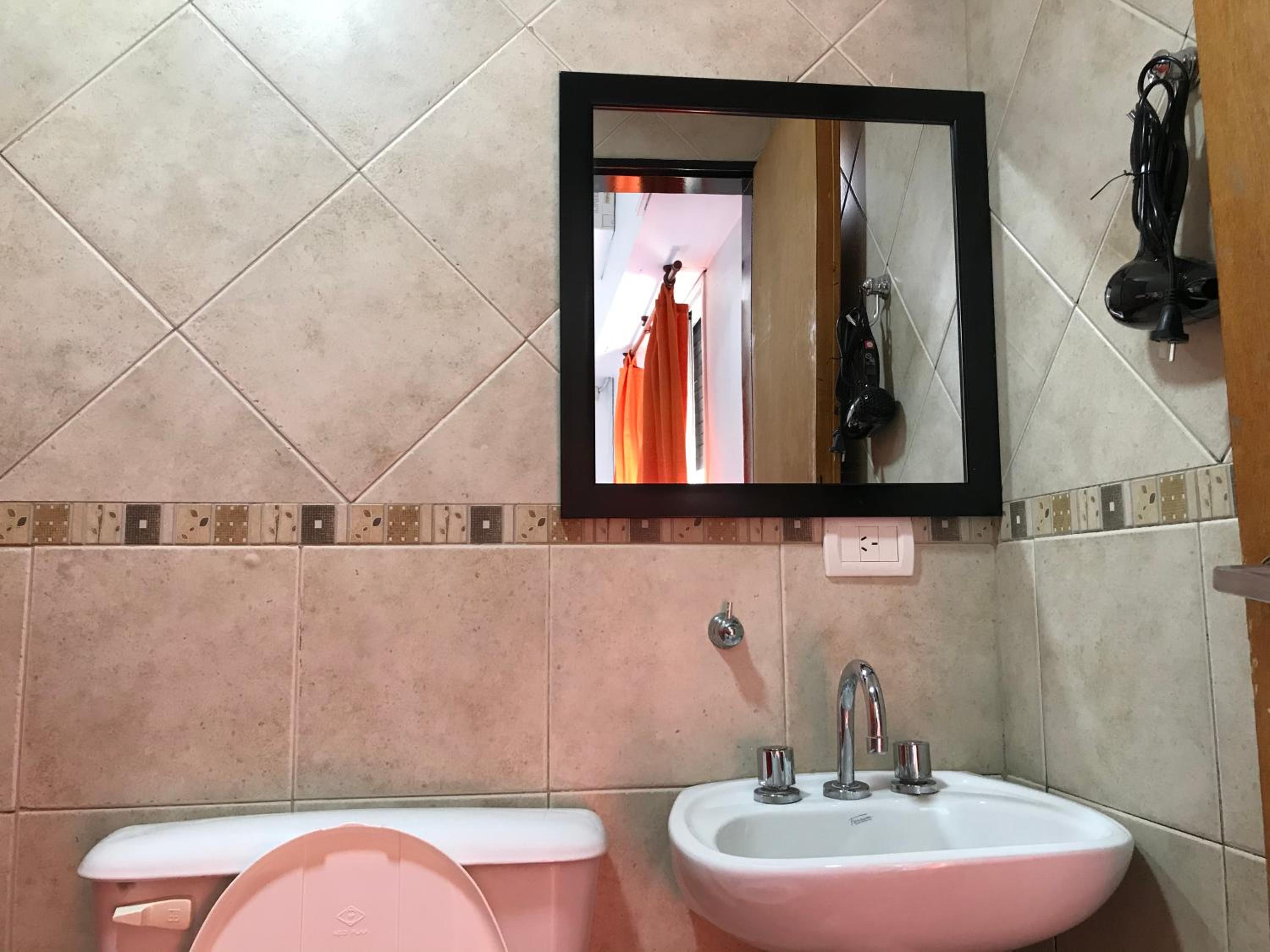 Cares Apartament, Morón, Buenos Aires
