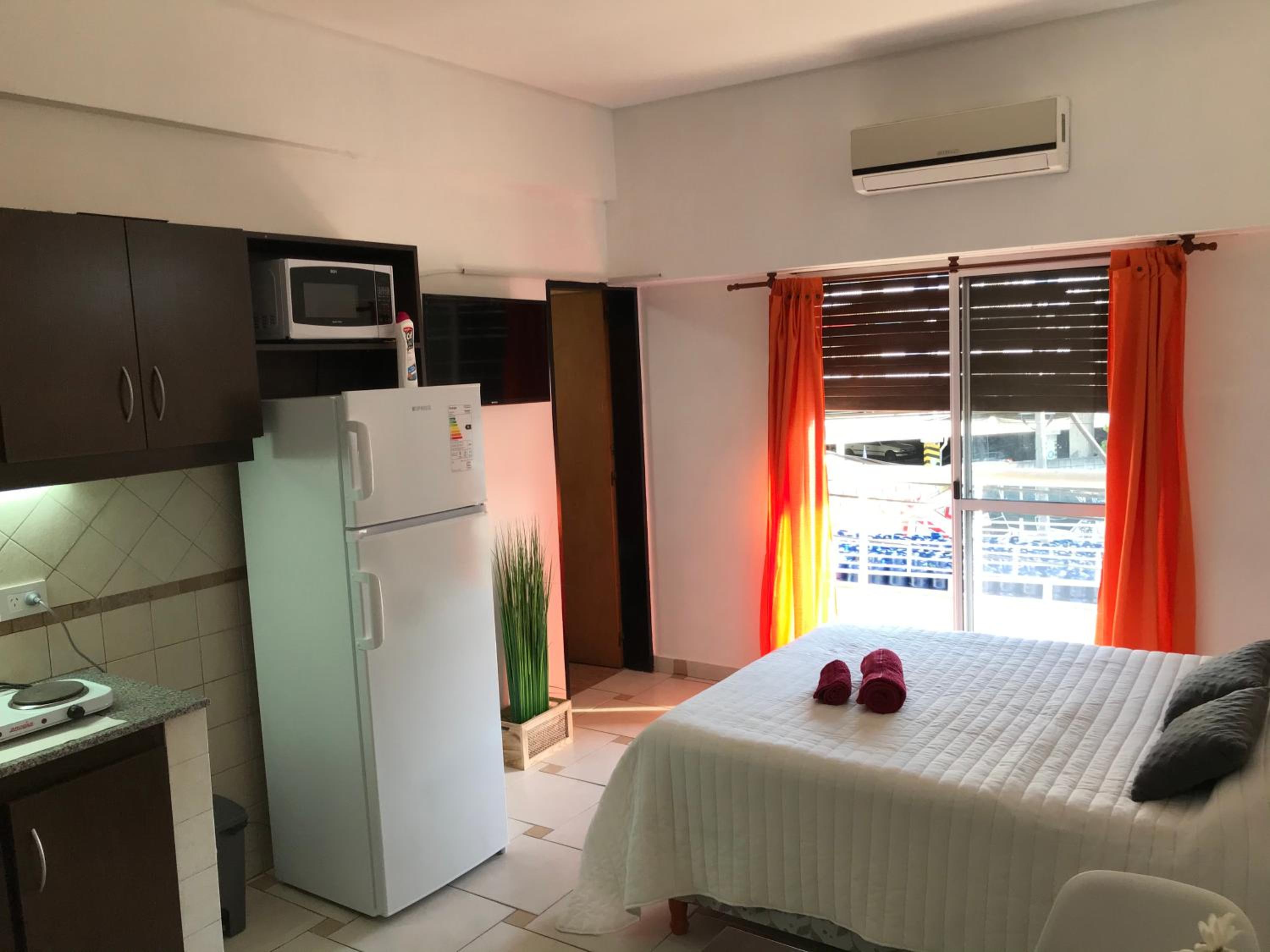 Cares Apartament, Morón, Buenos Aires