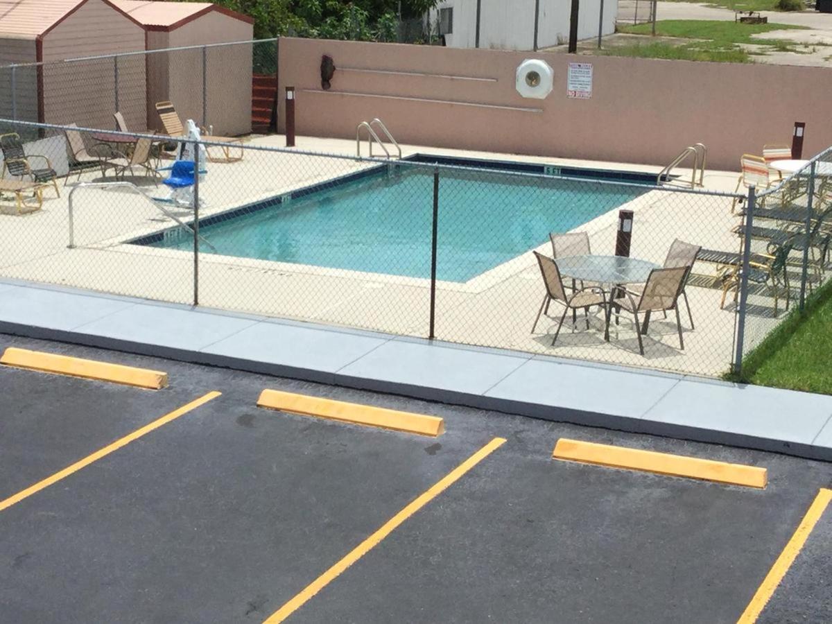 Vero Beach Vacations - Redfinn Inn - Property Image 25
