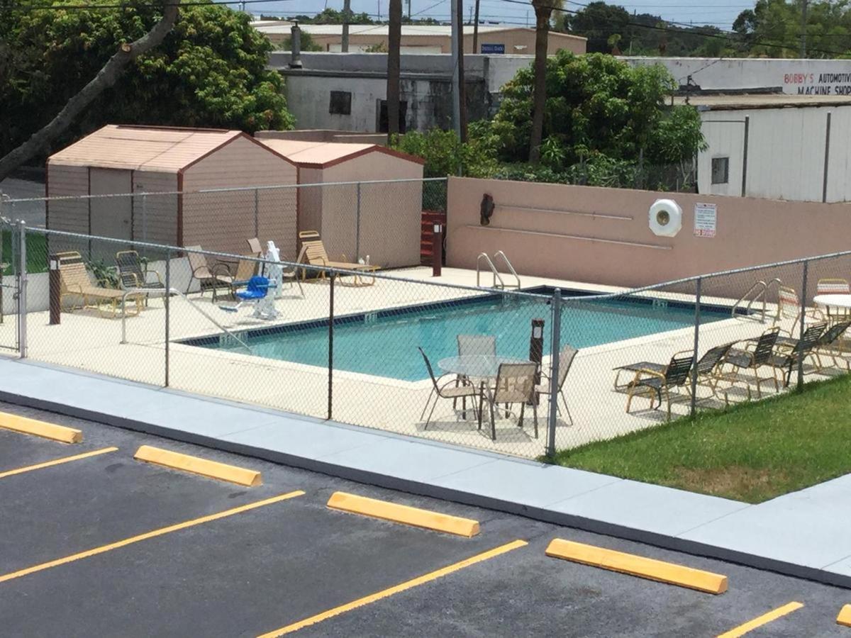 Vero Beach Vacations - Redfinn Inn - Property Image 26