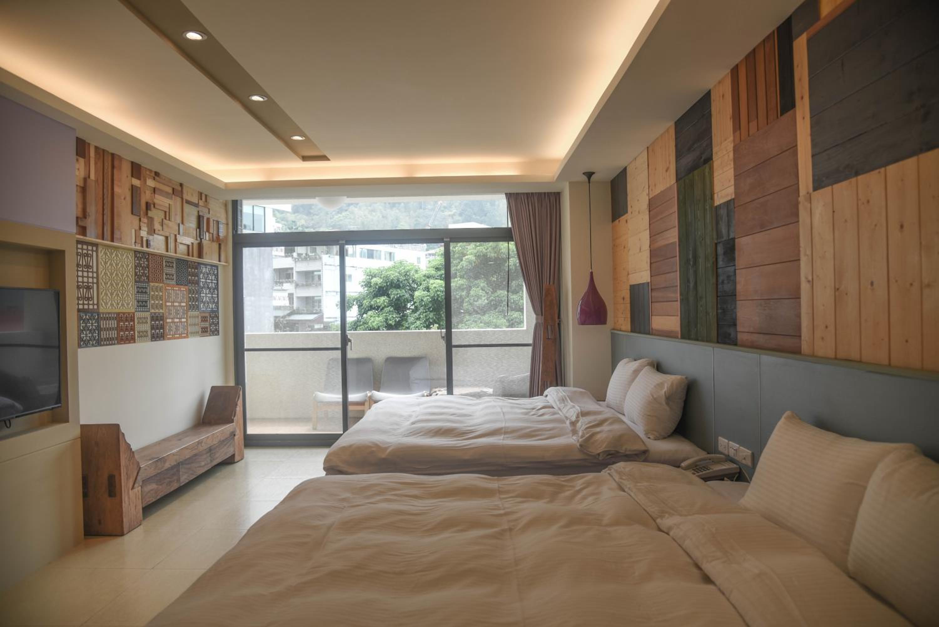 Ace House