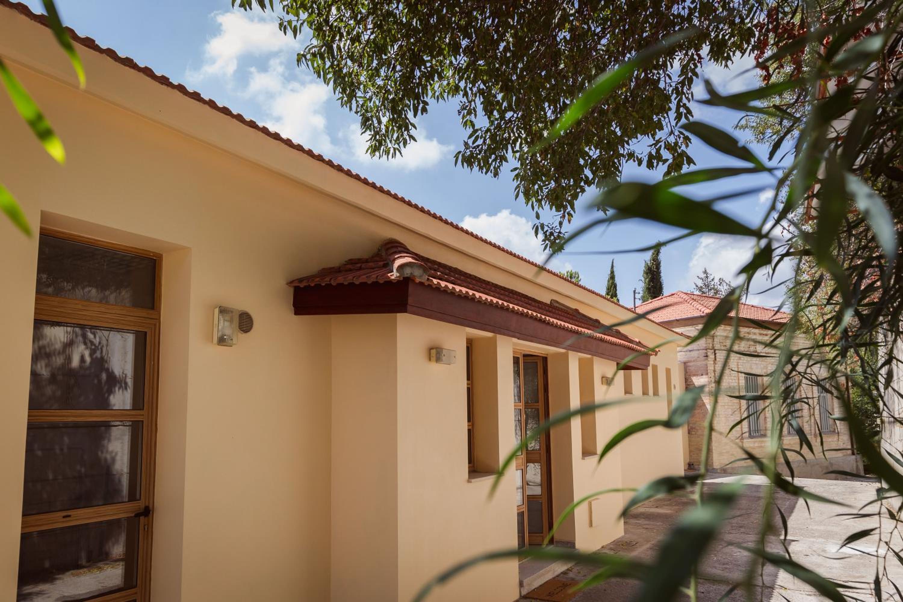 Hotel Retreat Centre Zoopigi Cyprus