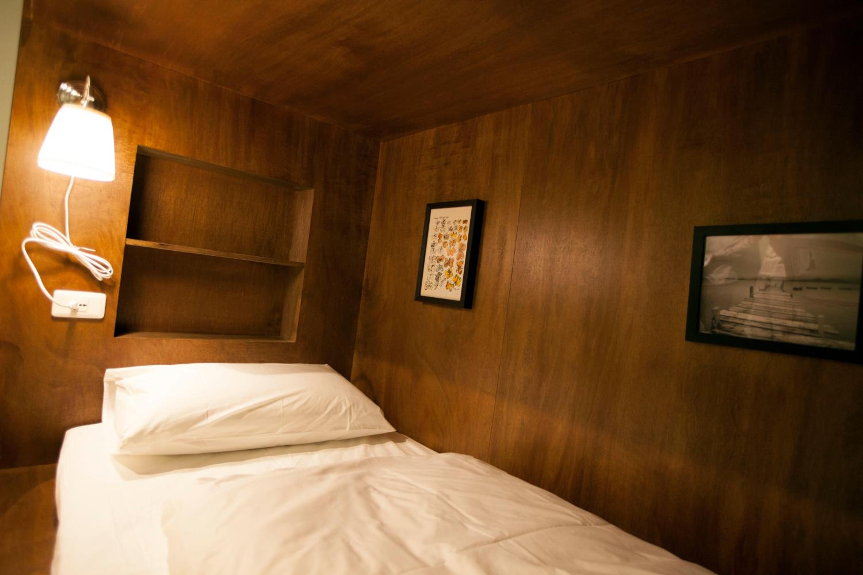 Mr. Lobster’s Secret Den design hostel