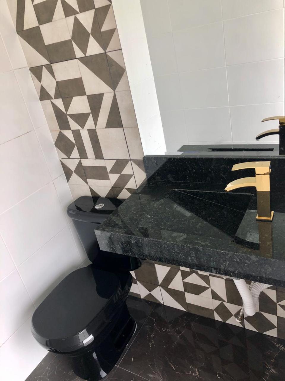 Seu refúgio paradisíaco a apenas 330 metros do mar TUB