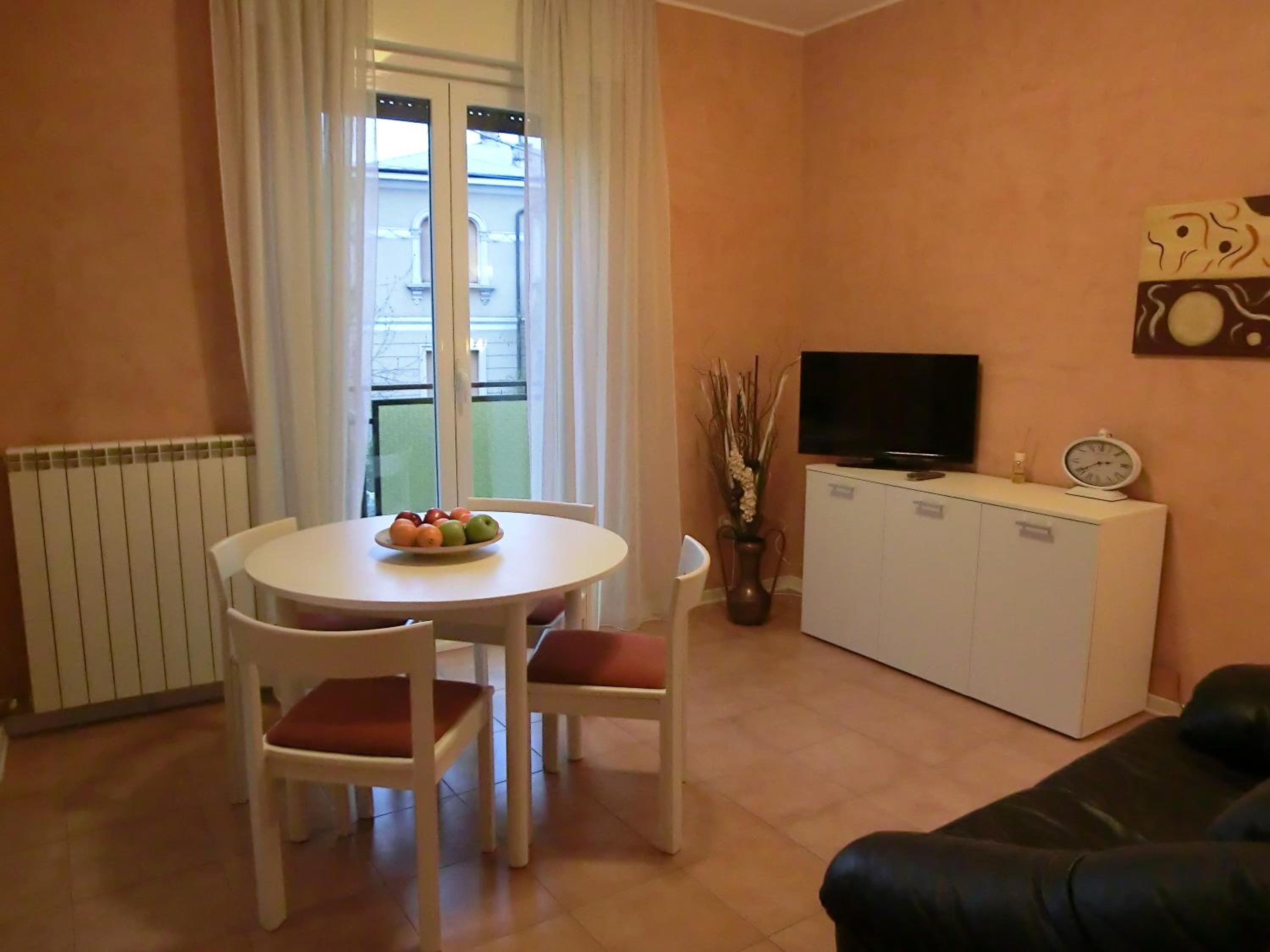 Le Rose view 3