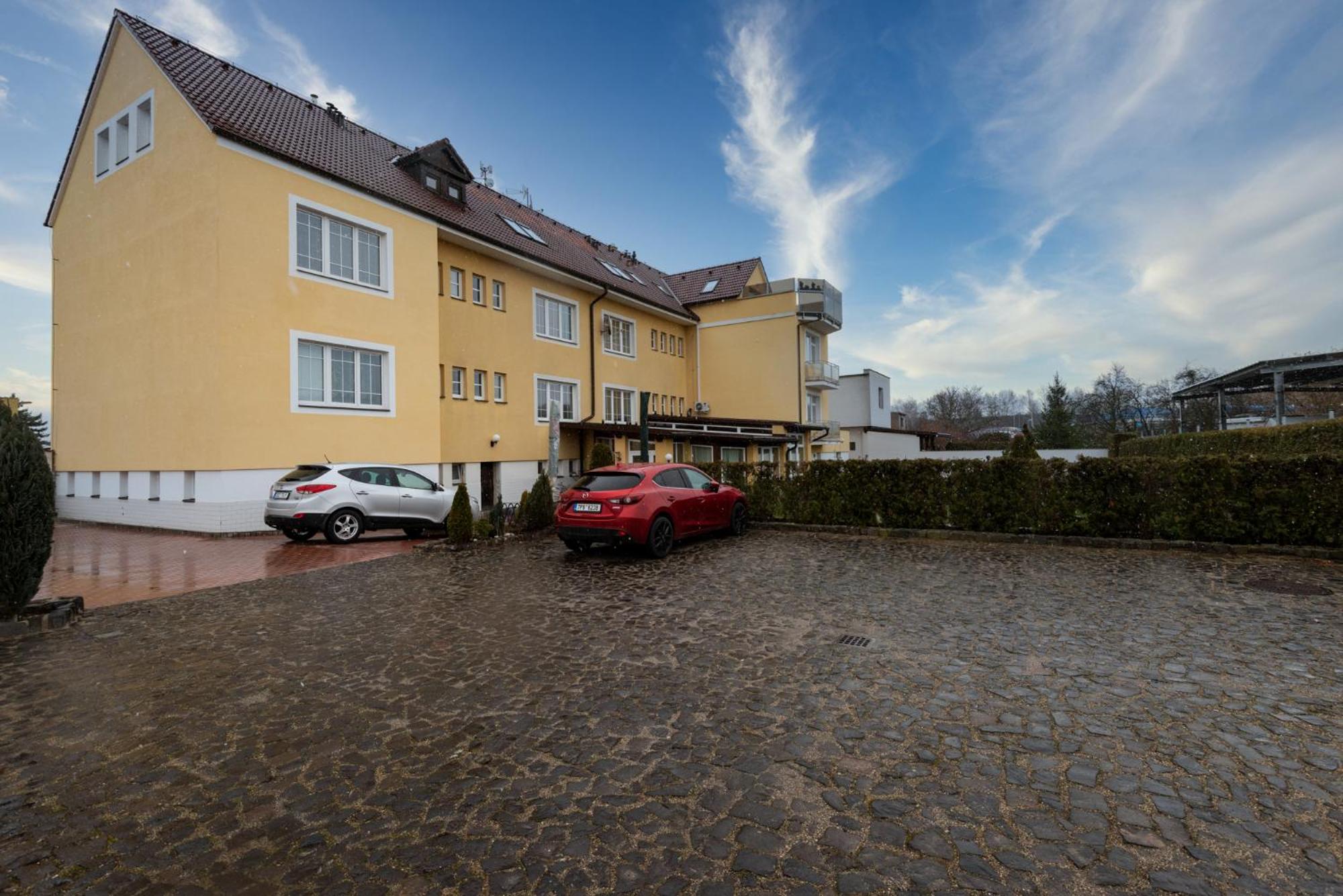 Pension a Restaurace U Mydlářů