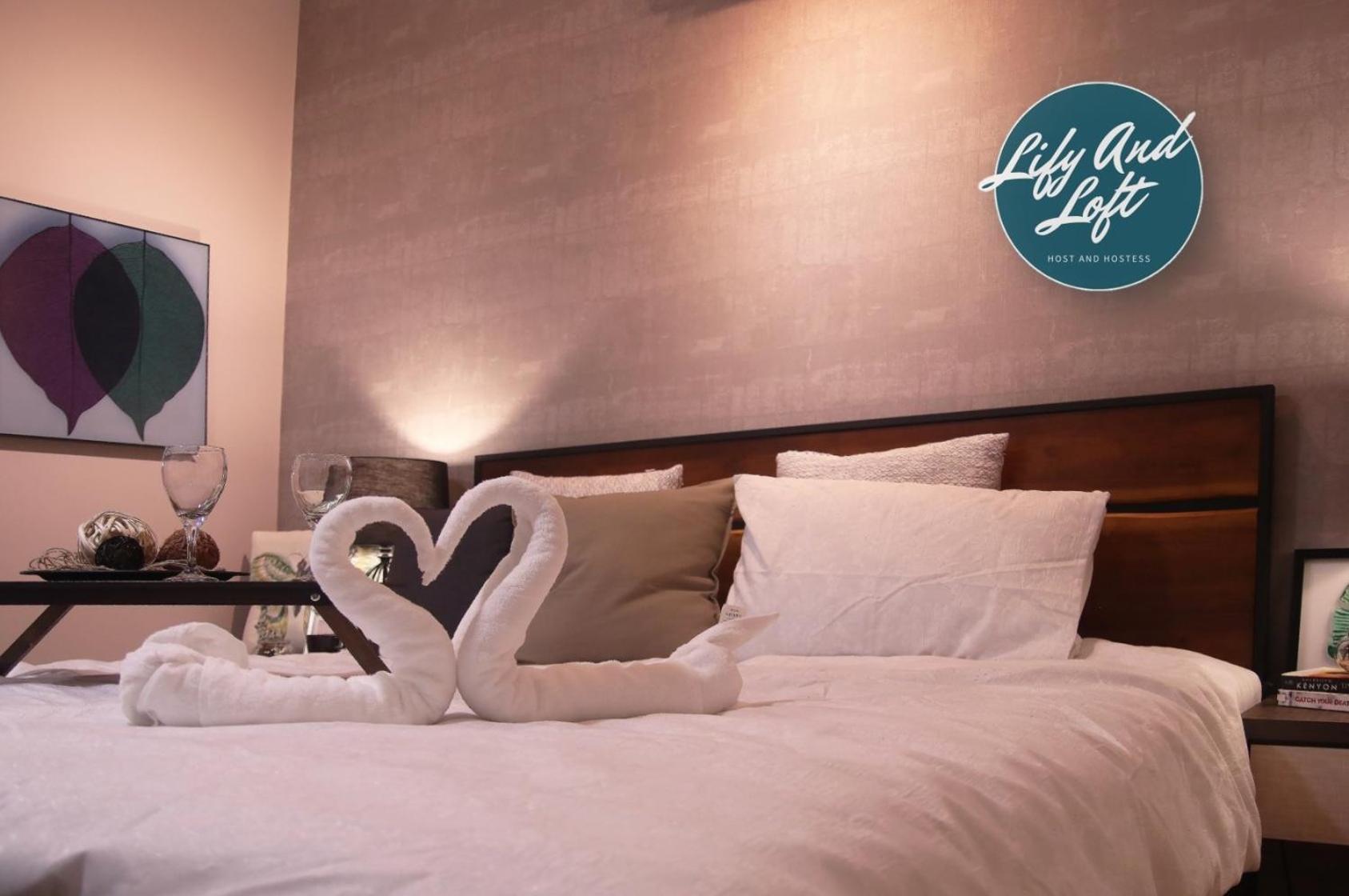 Lily and Loft - KL Gateway Bangsar LRT, WIFI, Netflix