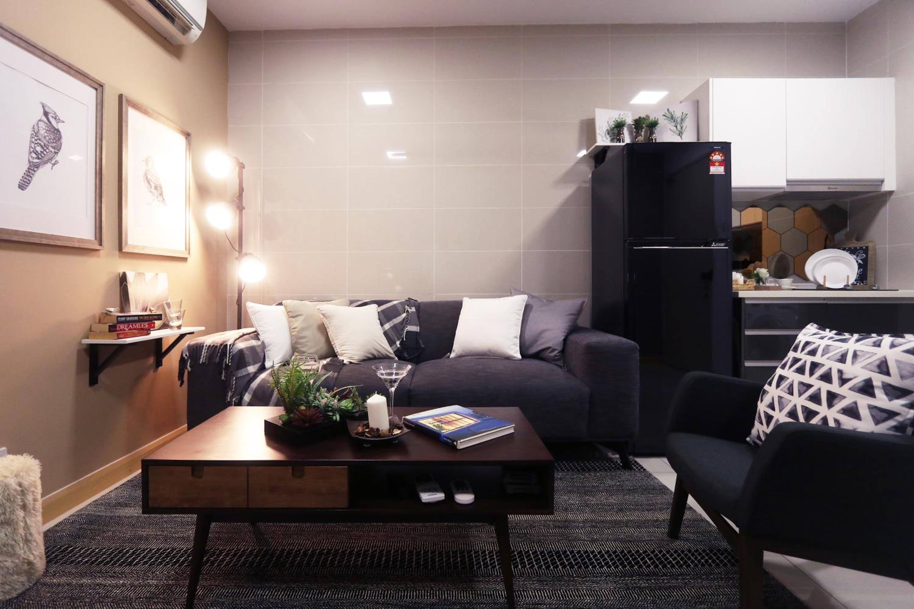 Lily and Loft - KL Gateway Bangsar LRT, WIFI, Netflix