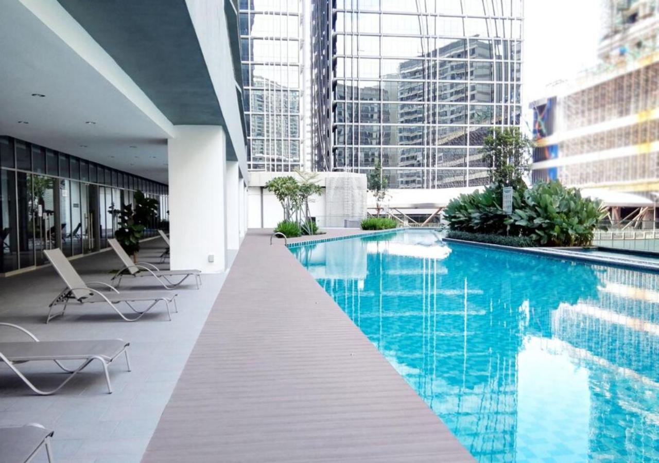 Lily and Loft - KL Gateway Bangsar LRT, WIFI, Netflix