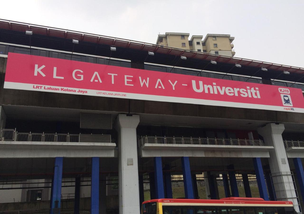 Lily and Loft - KL Gateway Bangsar LRT, WIFI, Netflix