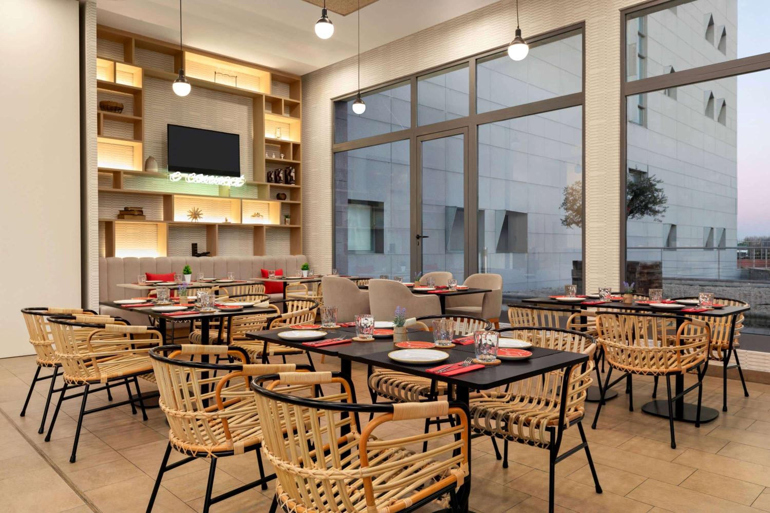 Getafe Vacations - Ramada by Wyndham Madrid Getafe - Property Image 5