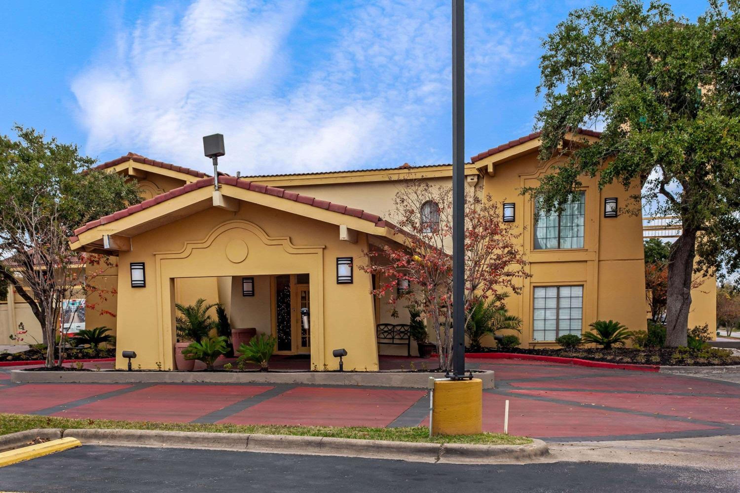 Rodeway Inn view 4
