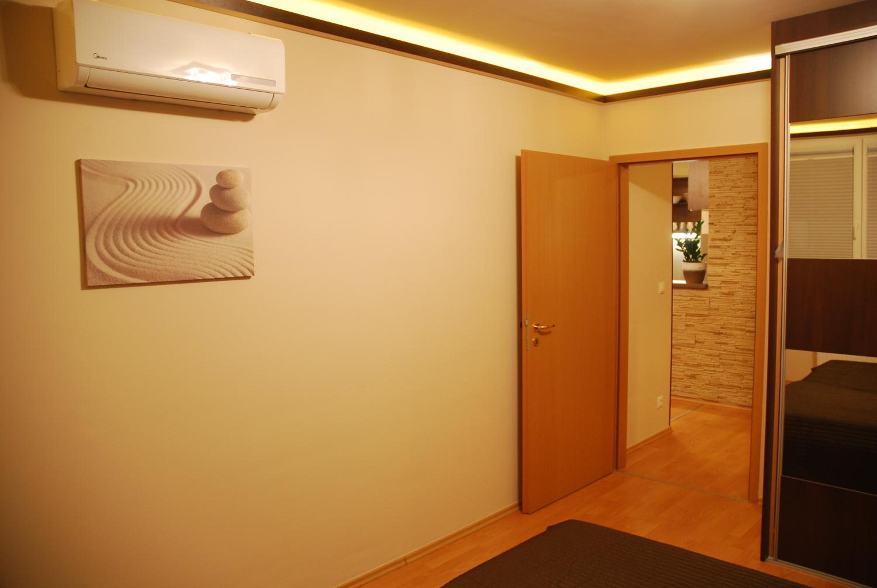 Arpad Bridge Apartments