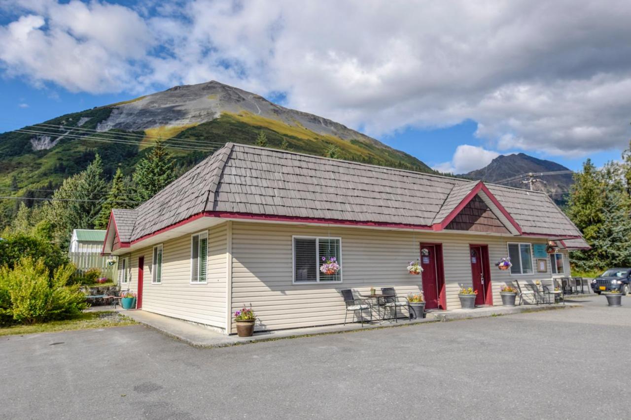 Trailhead Lodging