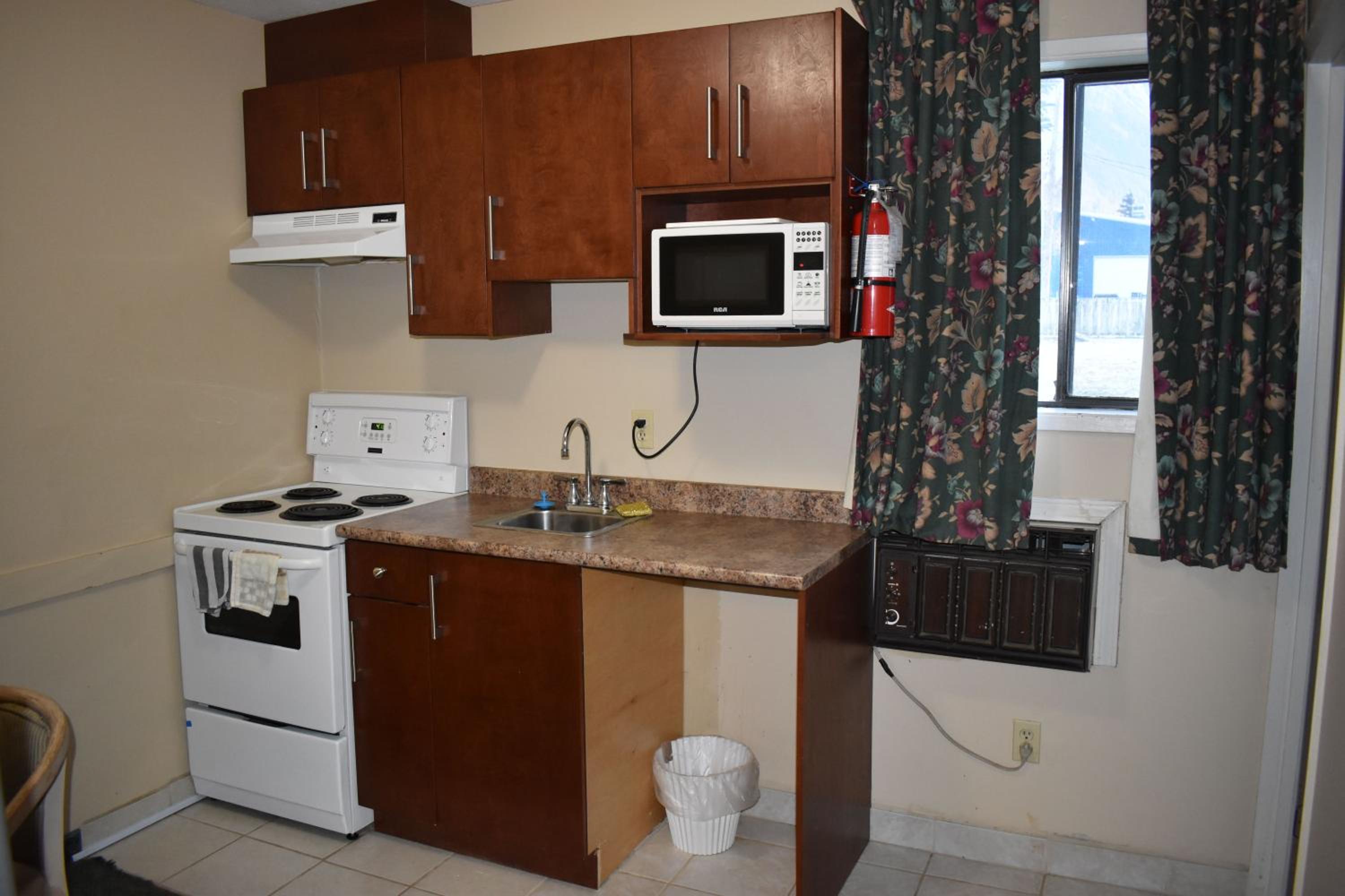 Hope Inn and Suites