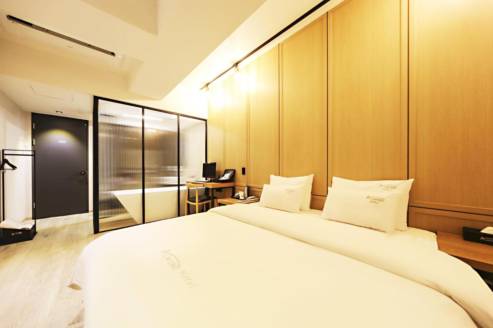Masan Almond Hotel