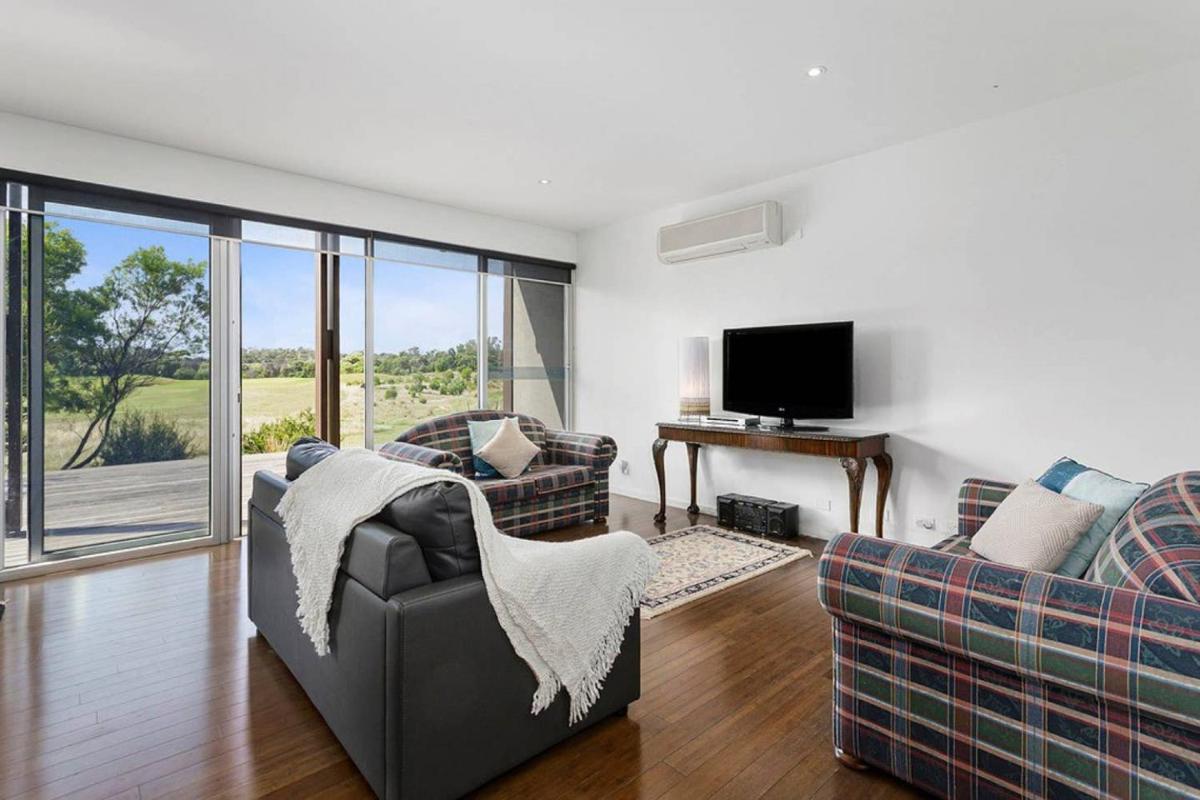 DREW Golfers Delight close to St Andrews Beach