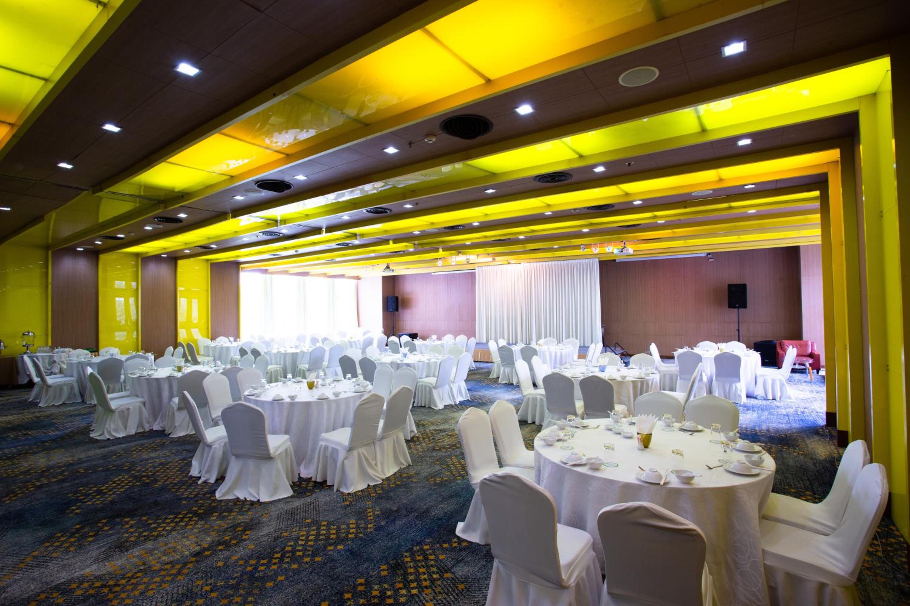 meeting & event spaces