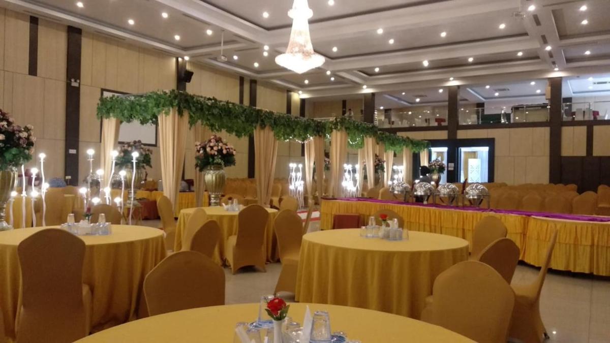 banquet hall