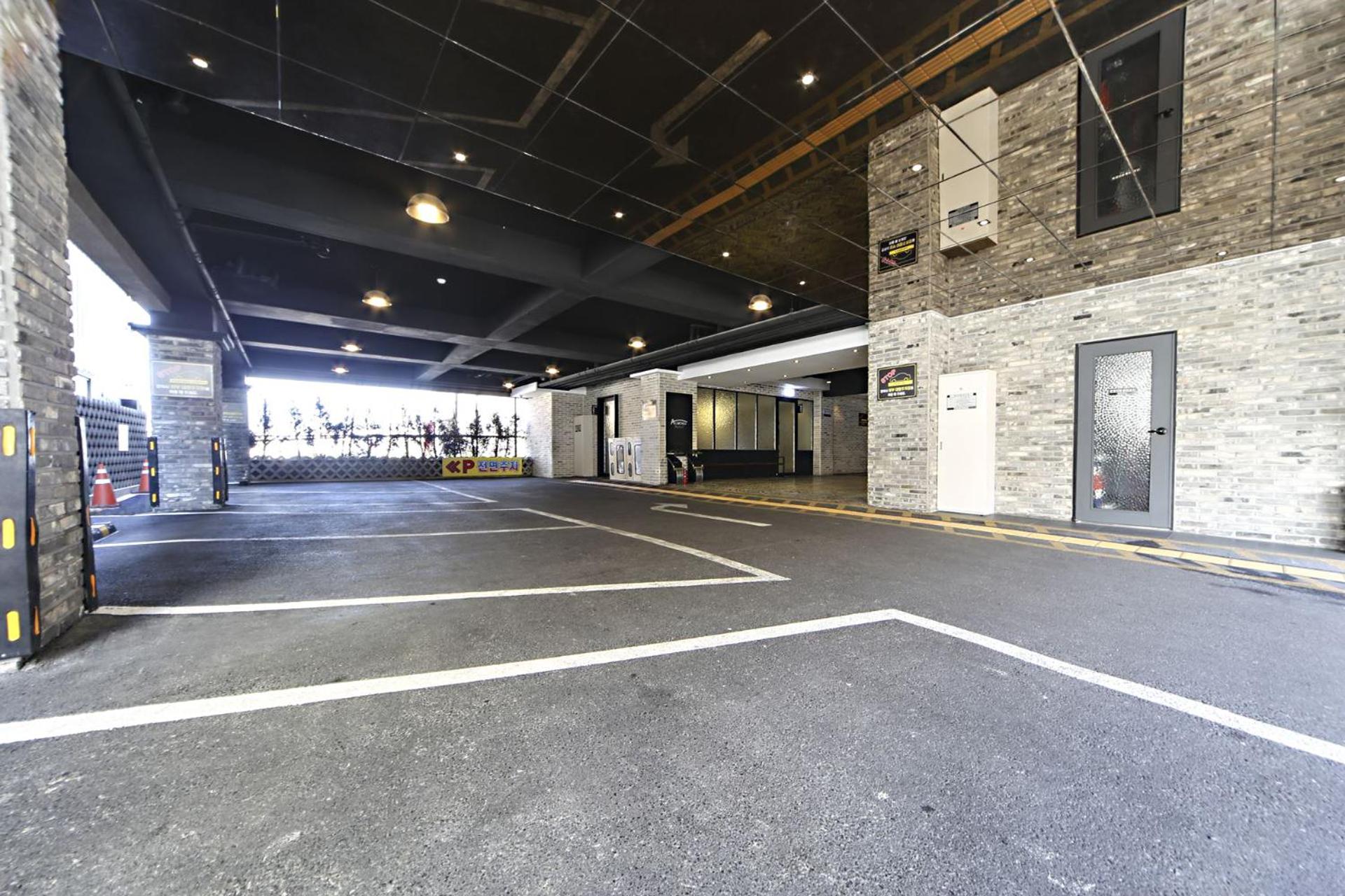 Masan Almond Hotel