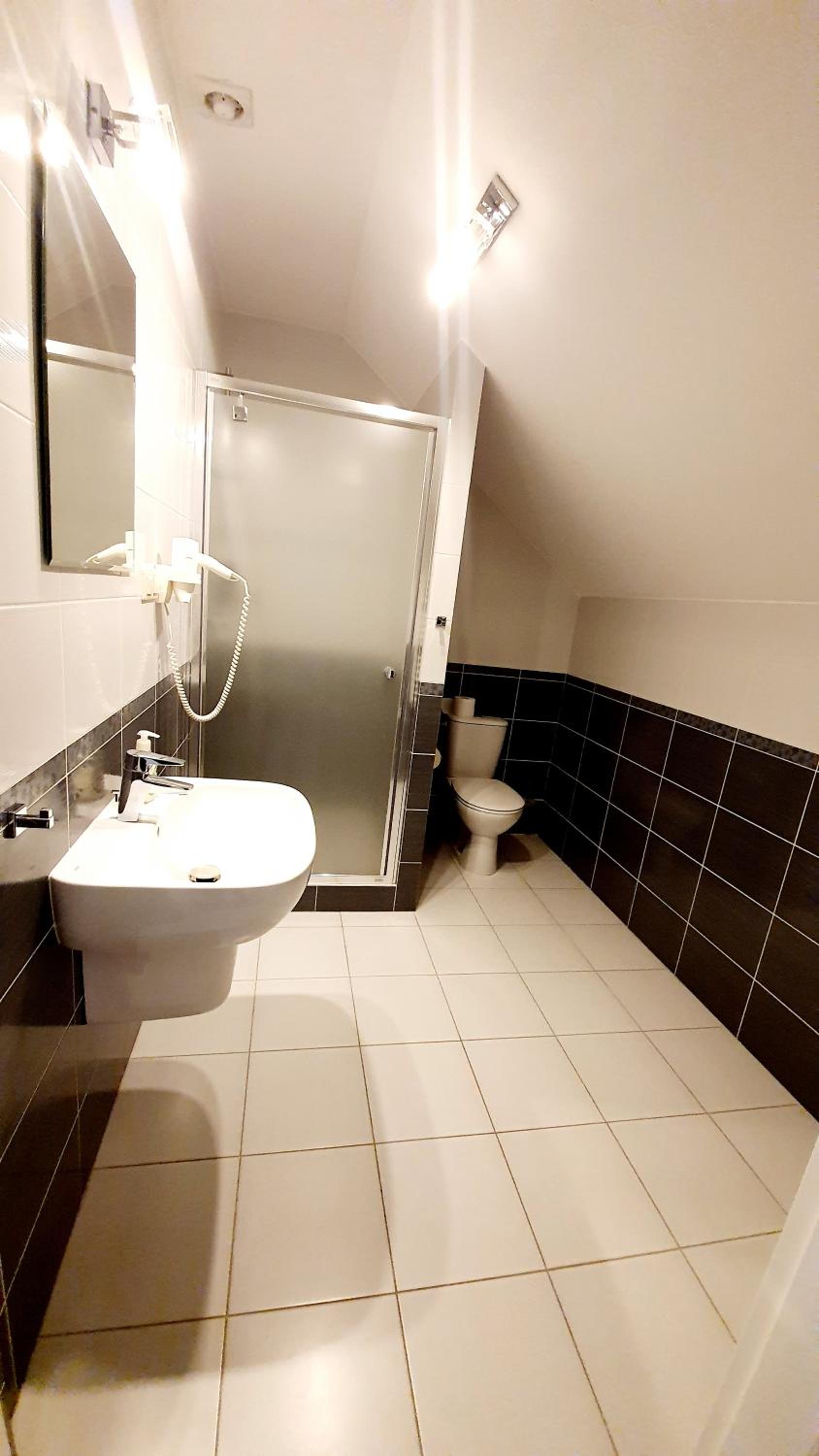BTHouse, Pokoje Gościnne