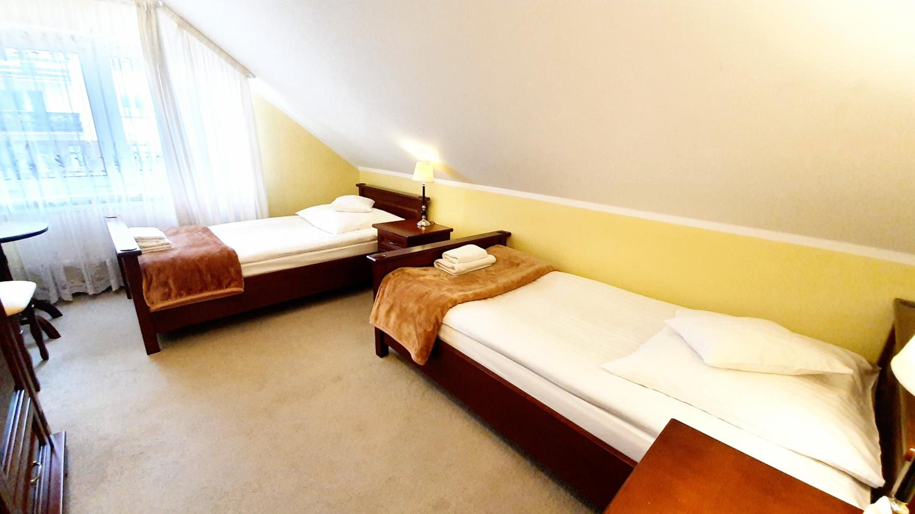 BTHouse, Pokoje Gościnne