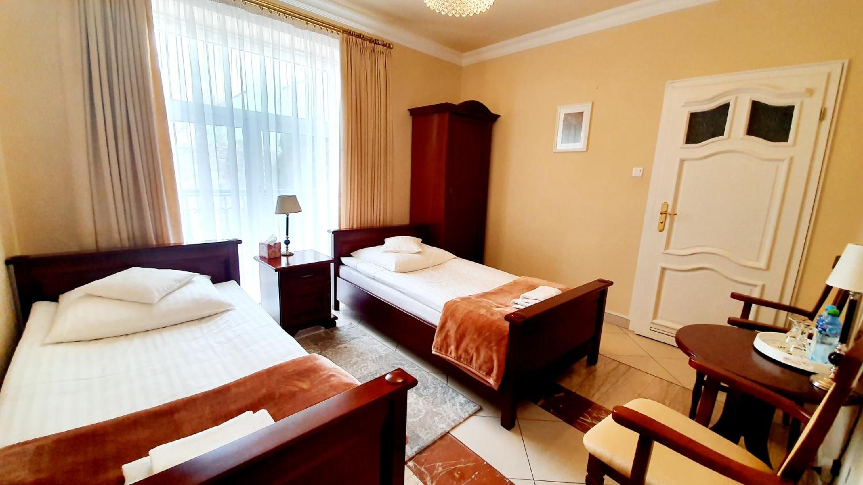 BTHouse, Pokoje Gościnne