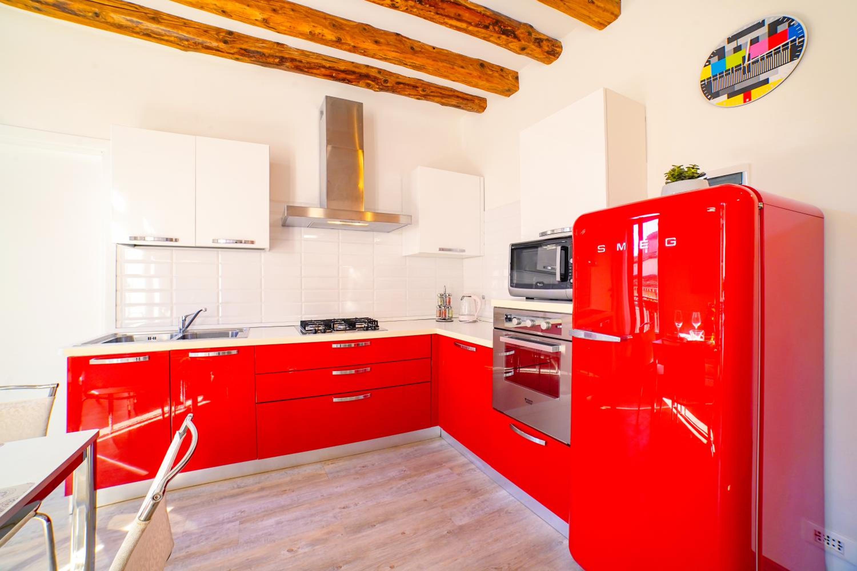 Amorucci House