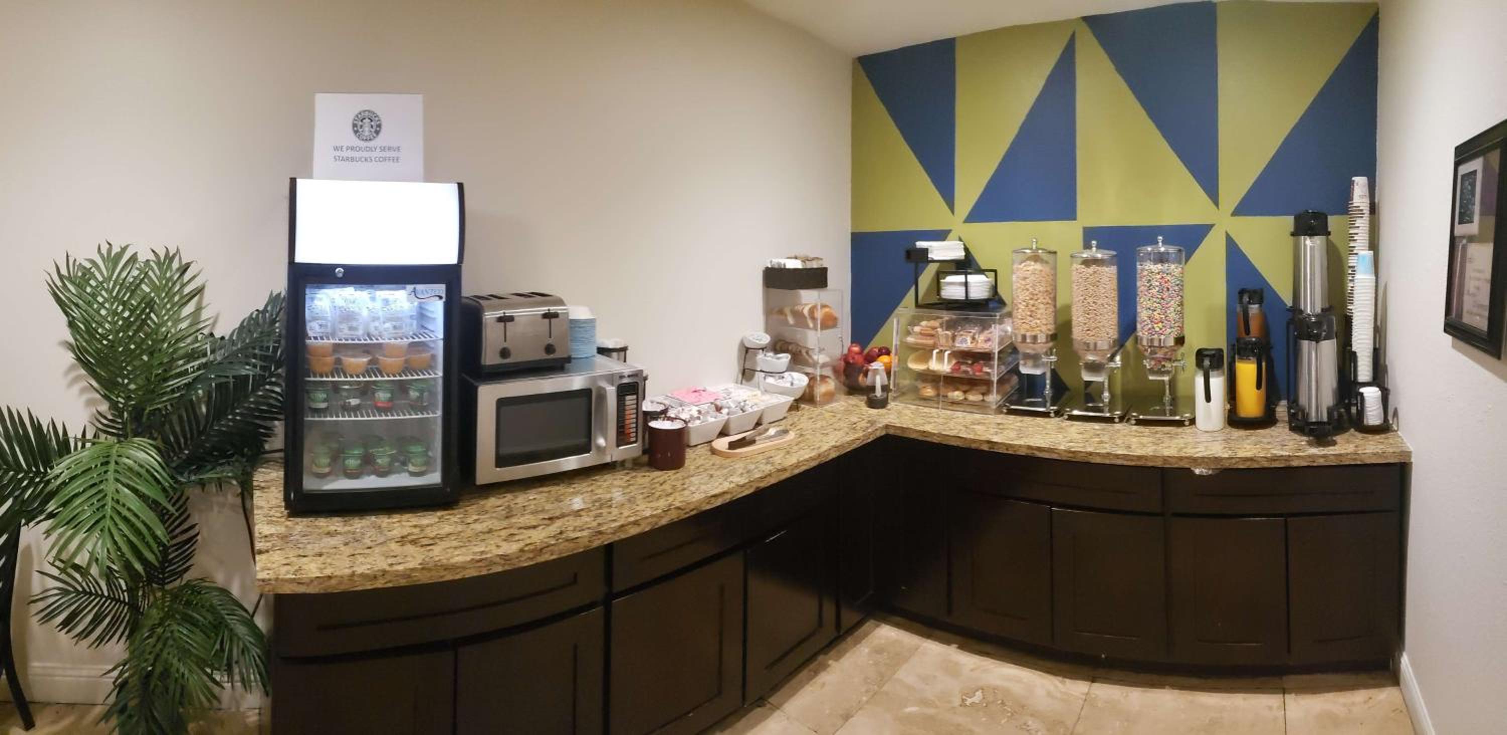 Vallejo Vacations - SureStay Hotel by Best Western Vallejo Napa Valley - Property Image 28