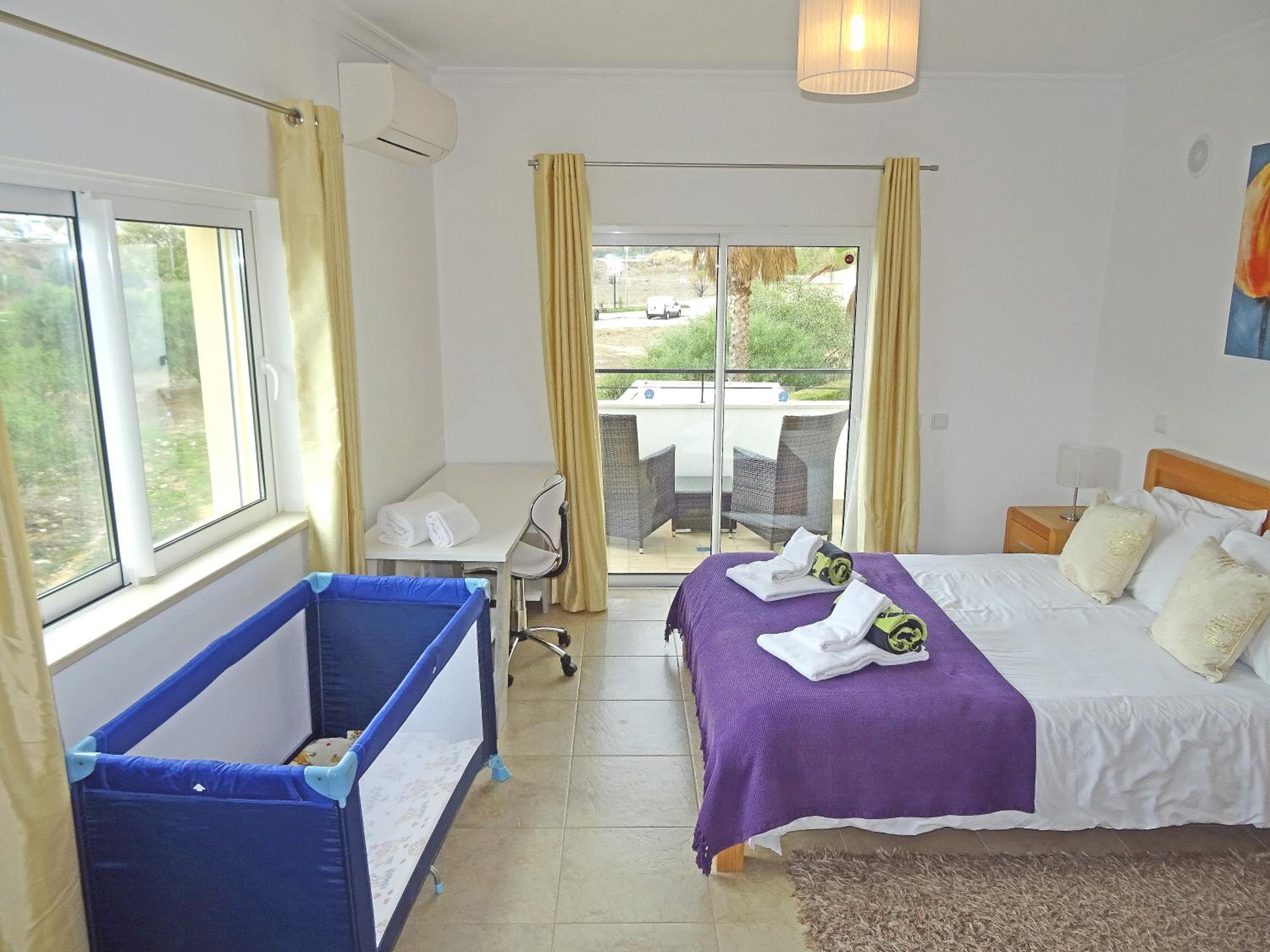 Spacious Apartment with Huge Terrace and Swimming Pool