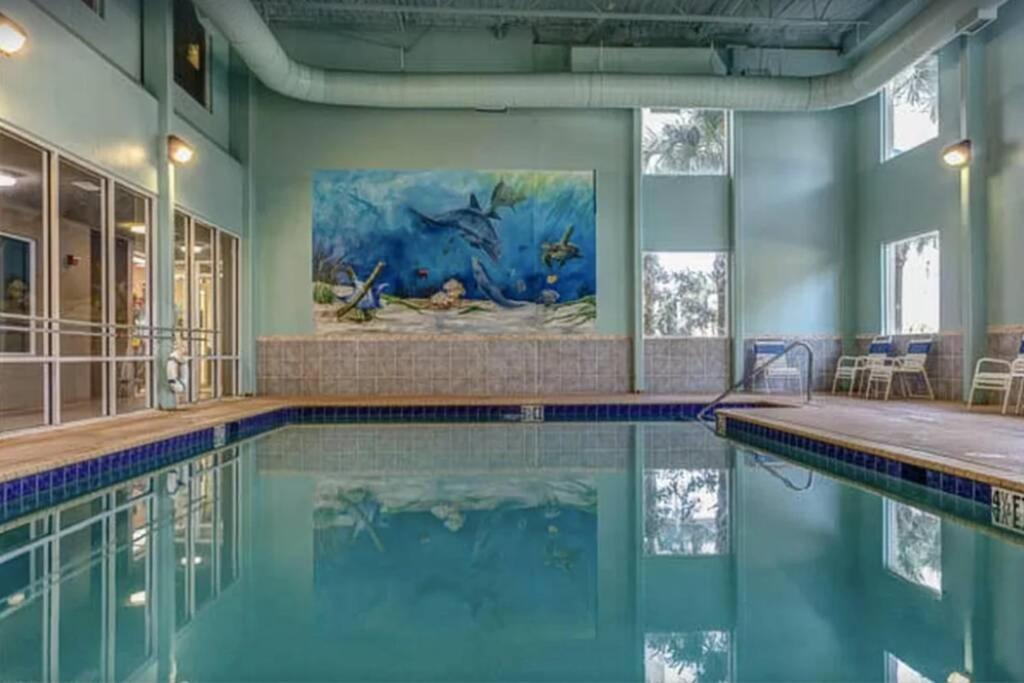 Happy Ours 2200 sq ft corner beachfront sleeps 12 view 4