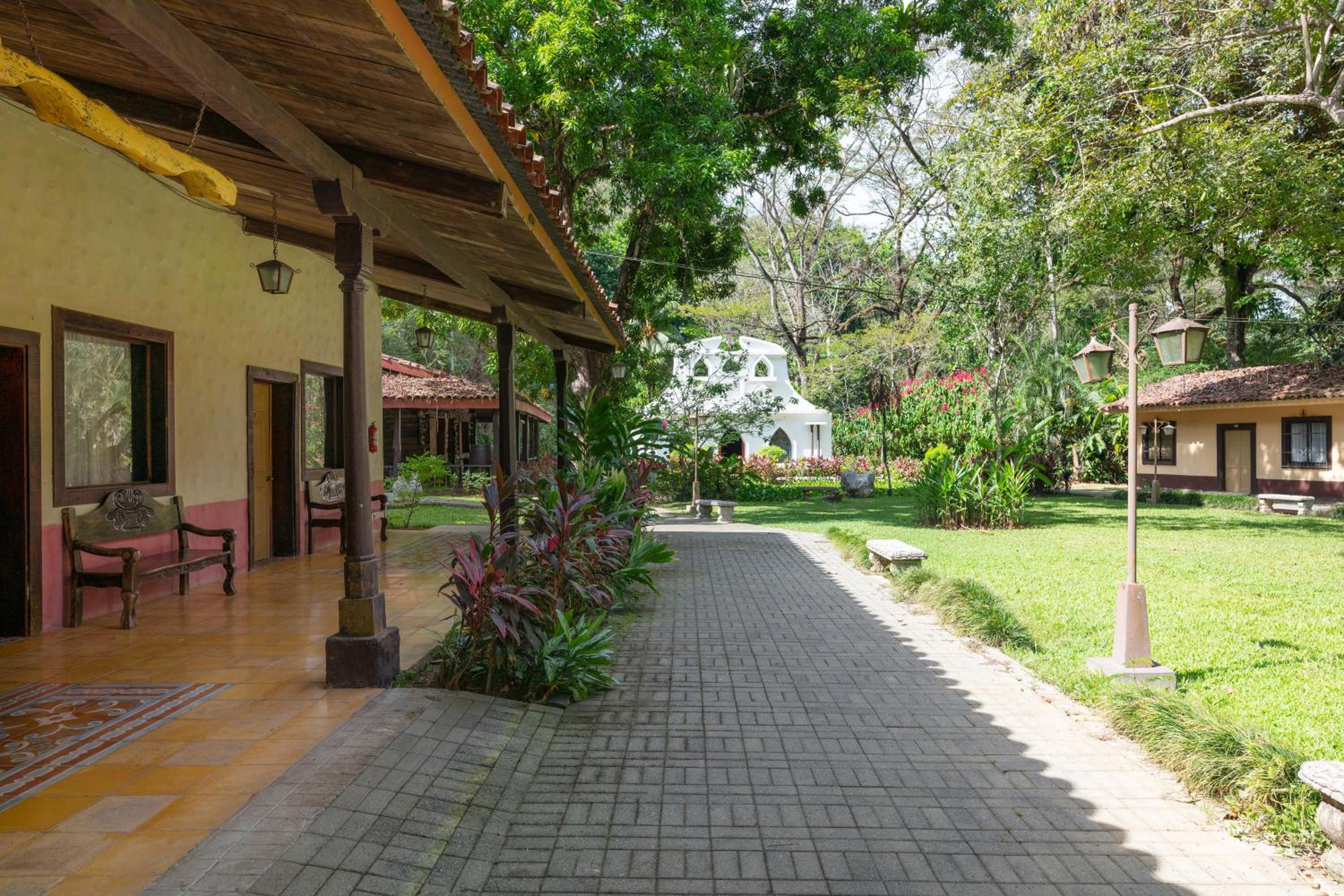 Villa Lapas Jungle Village view 4